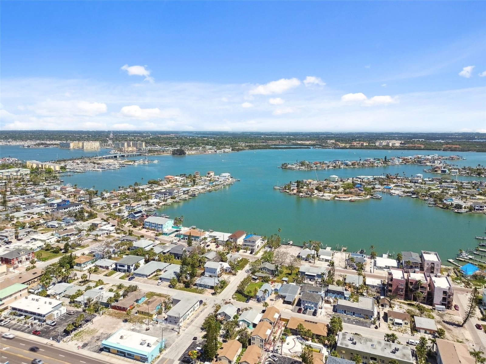 14164 PALM ST, MADEIRA BEACH, FL, 33708