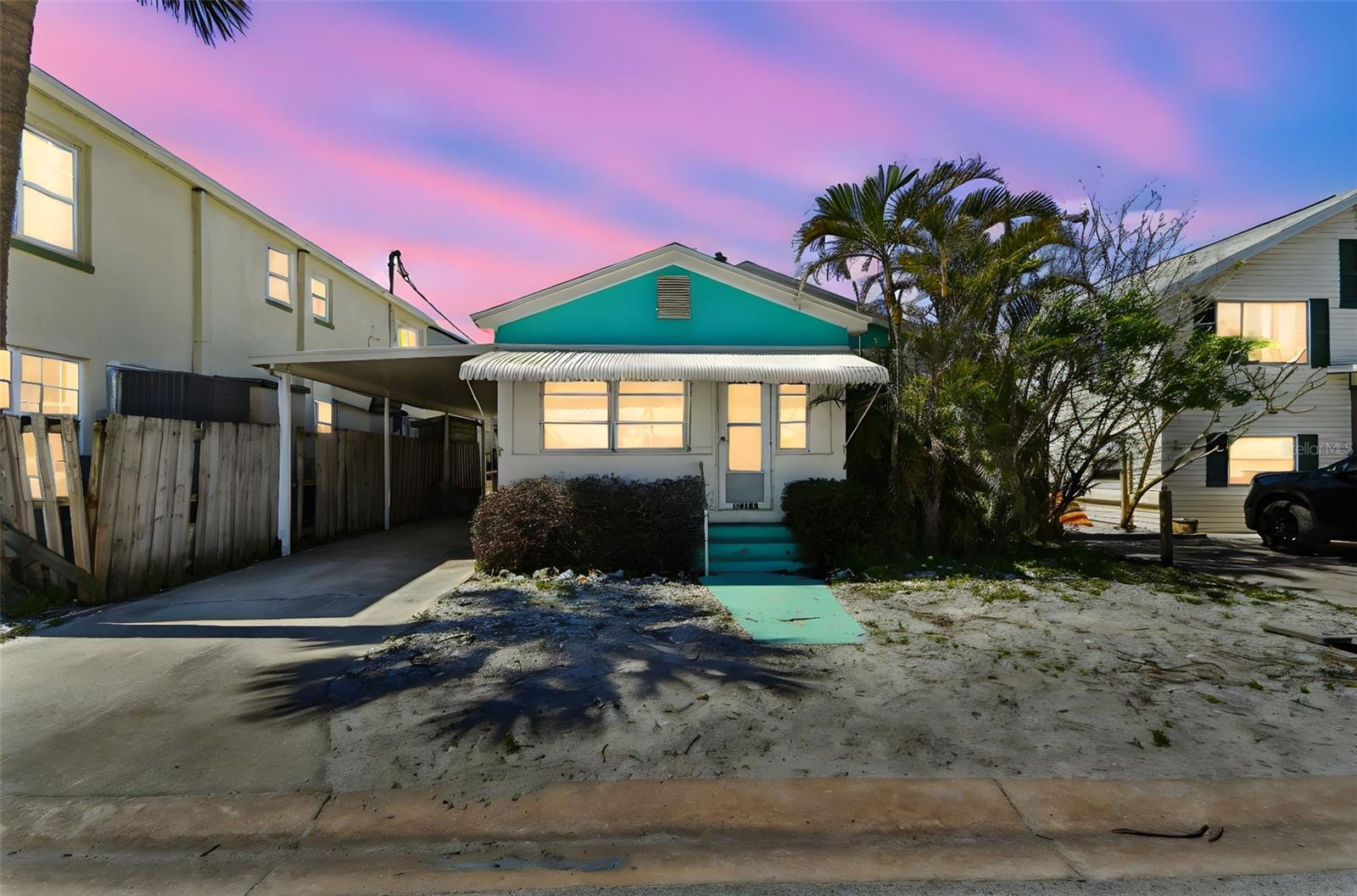 14164 PALM ST, MADEIRA BEACH, FL, 33708