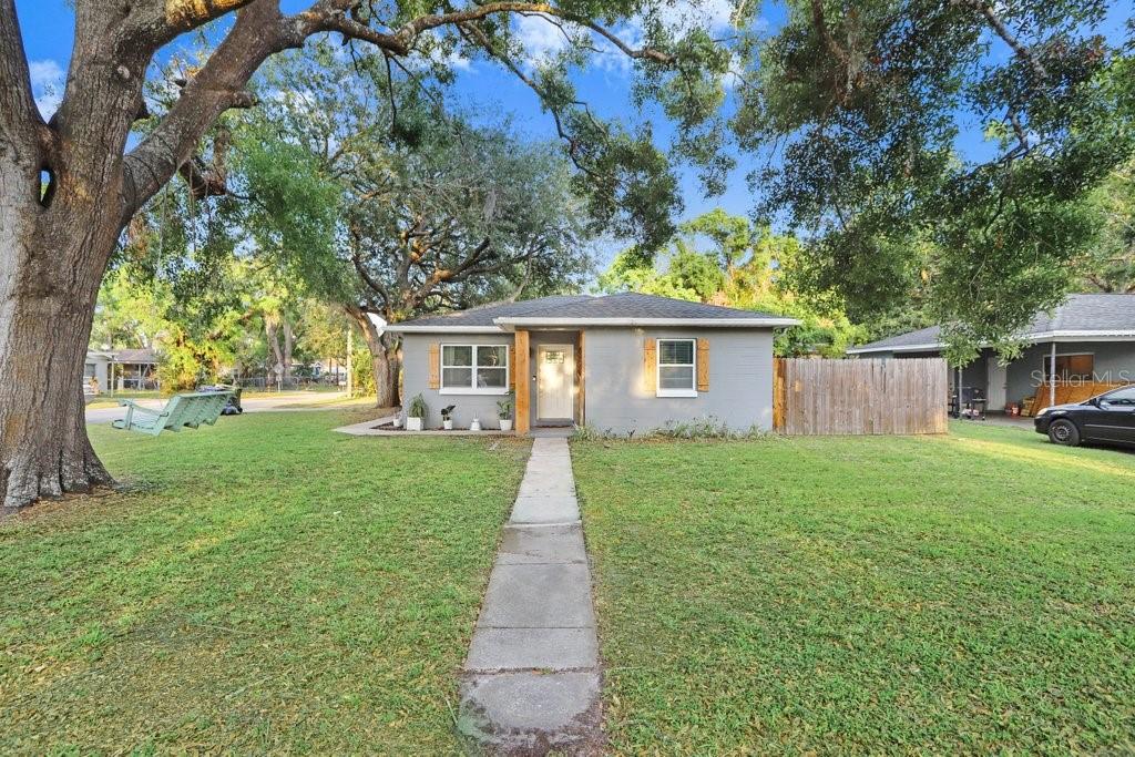2001 E IDLEWILD AVE, TAMPA, FL, 33610