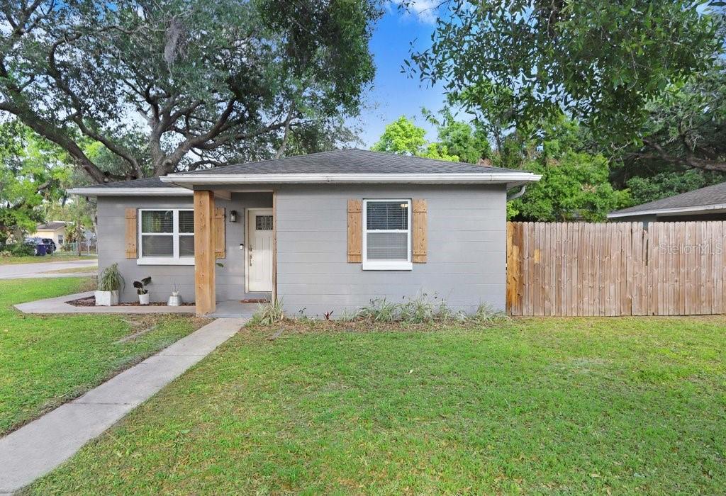 2001 E IDLEWILD AVE, TAMPA, FL, 33610