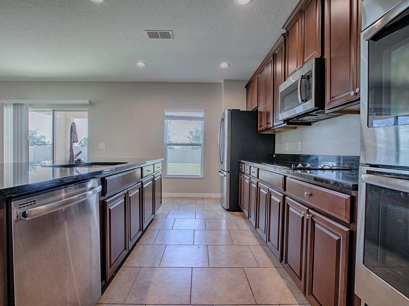 34107 ALAMEDA DR, SORRENTO, FL, 32776