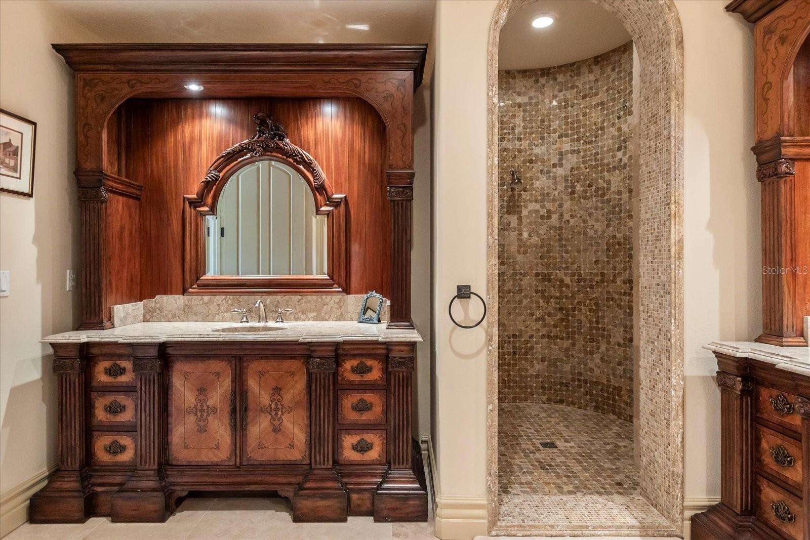 O6296135 Property Photo