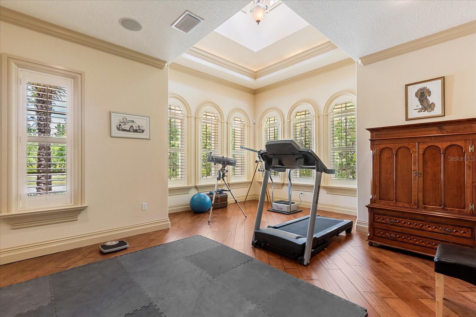 O6296135 Property Photo