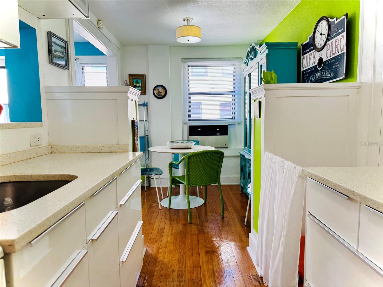 130 4TH AVE N #608, ST PETERSBURG, FL, 33701