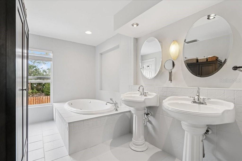 24 PINELYNN DR, PALM COAST, FL, 32164