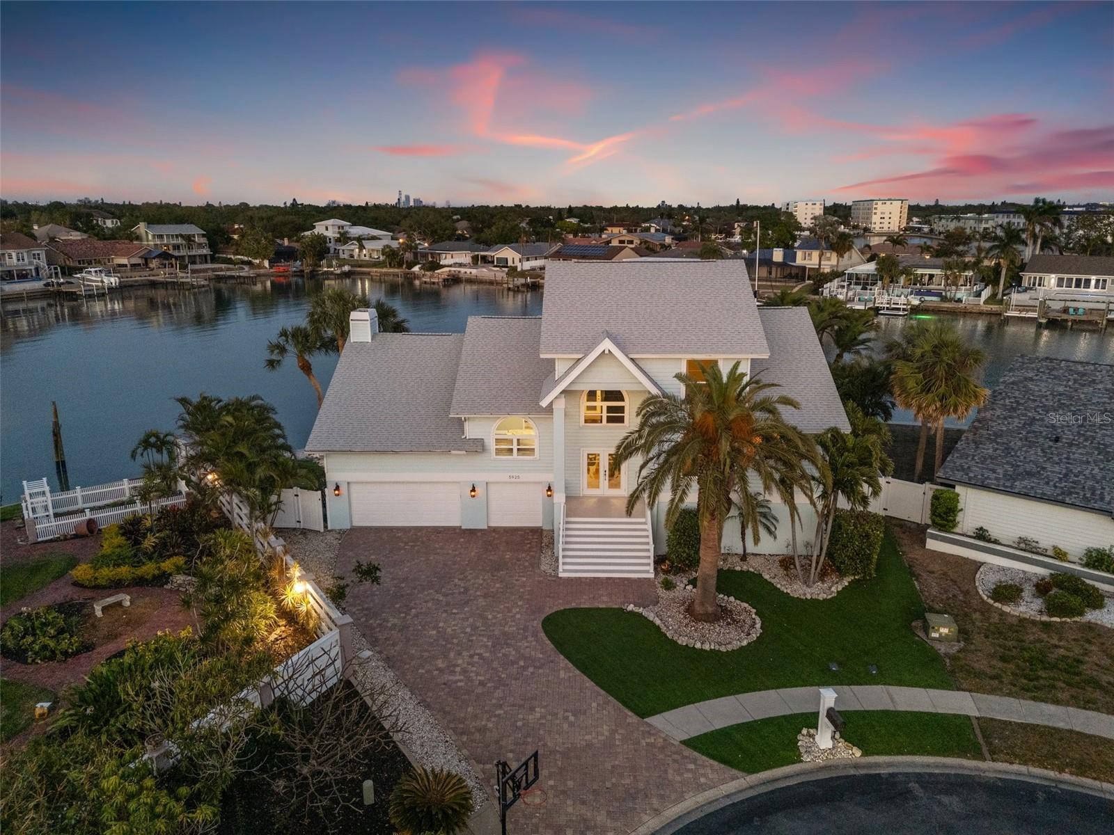 5925 SEABIRD DR S, GULFPORT, FL, 33707