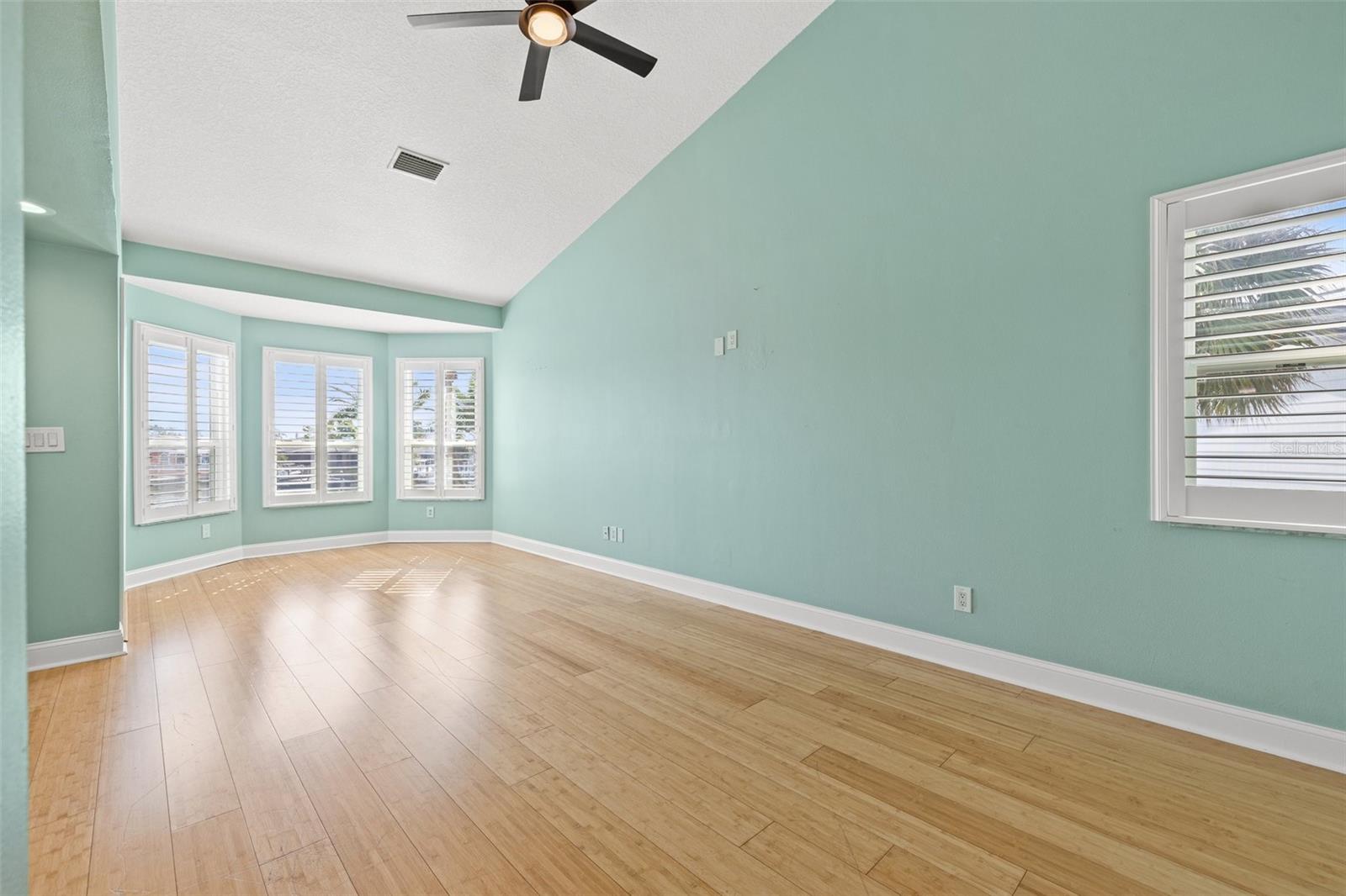 5925 SEABIRD DR S, GULFPORT, FL, 33707