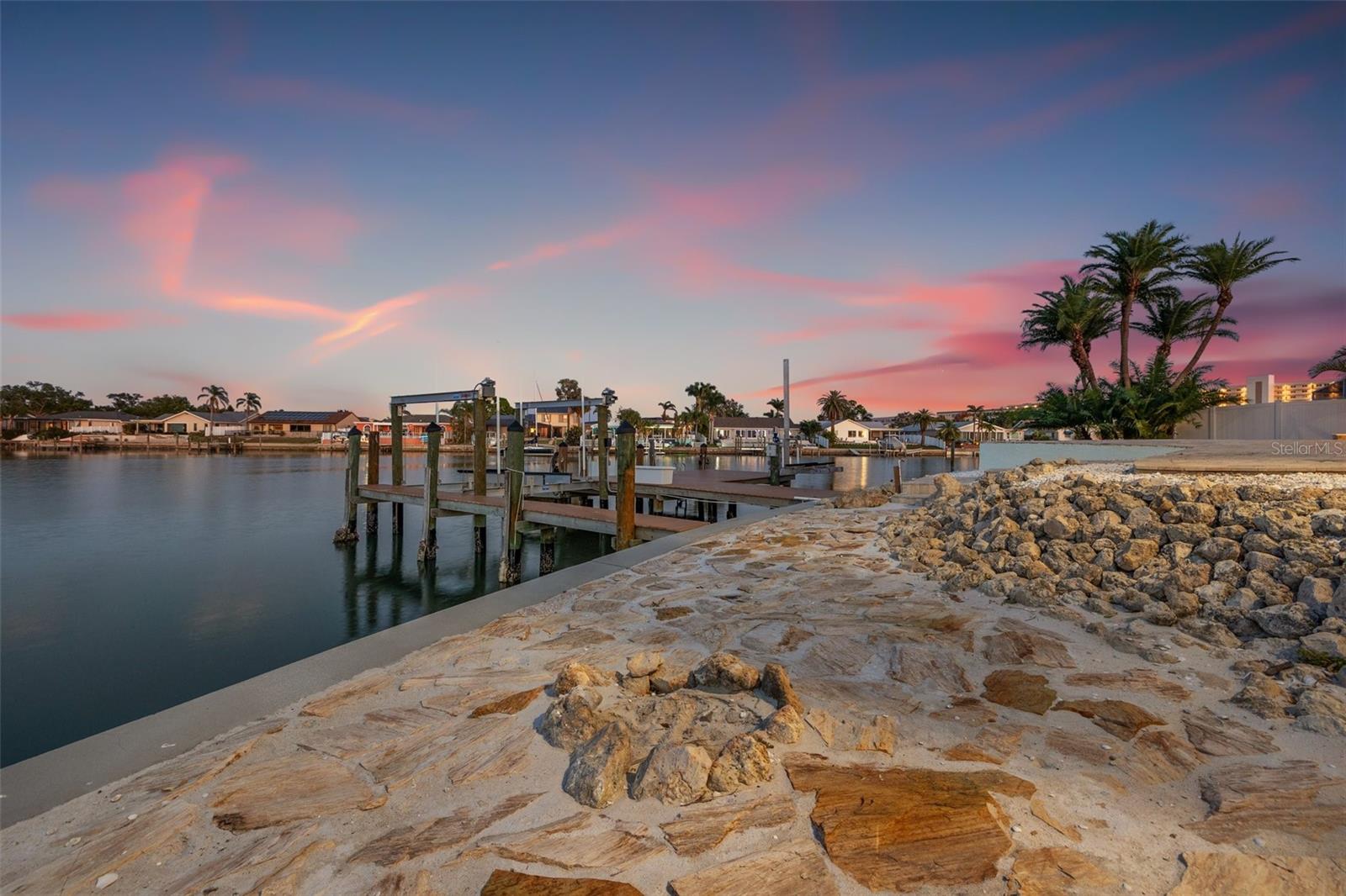 5925 SEABIRD DR S, GULFPORT, FL, 33707