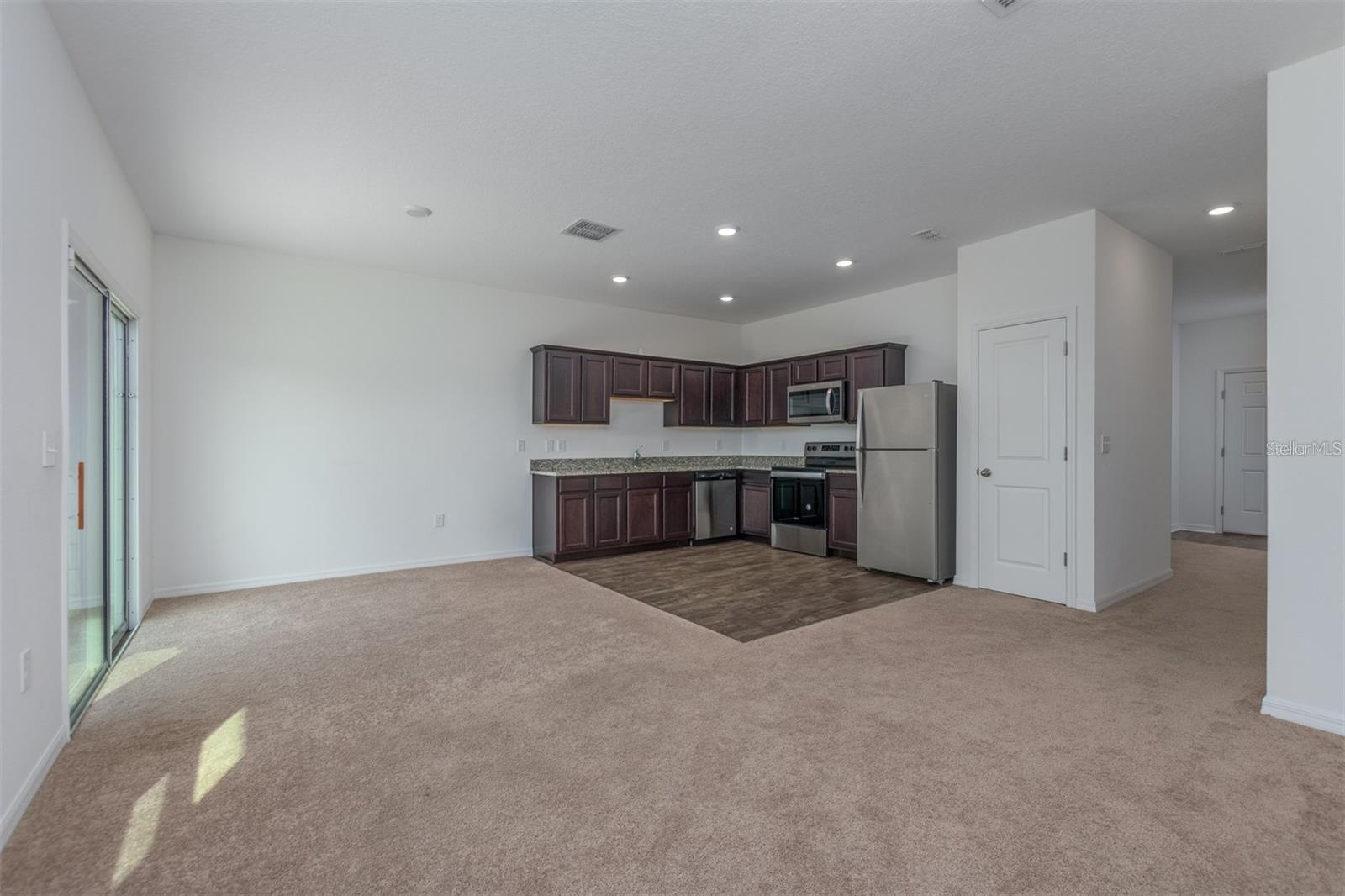 811 GRANDIN ST, DAVENPORT, FL, 33837