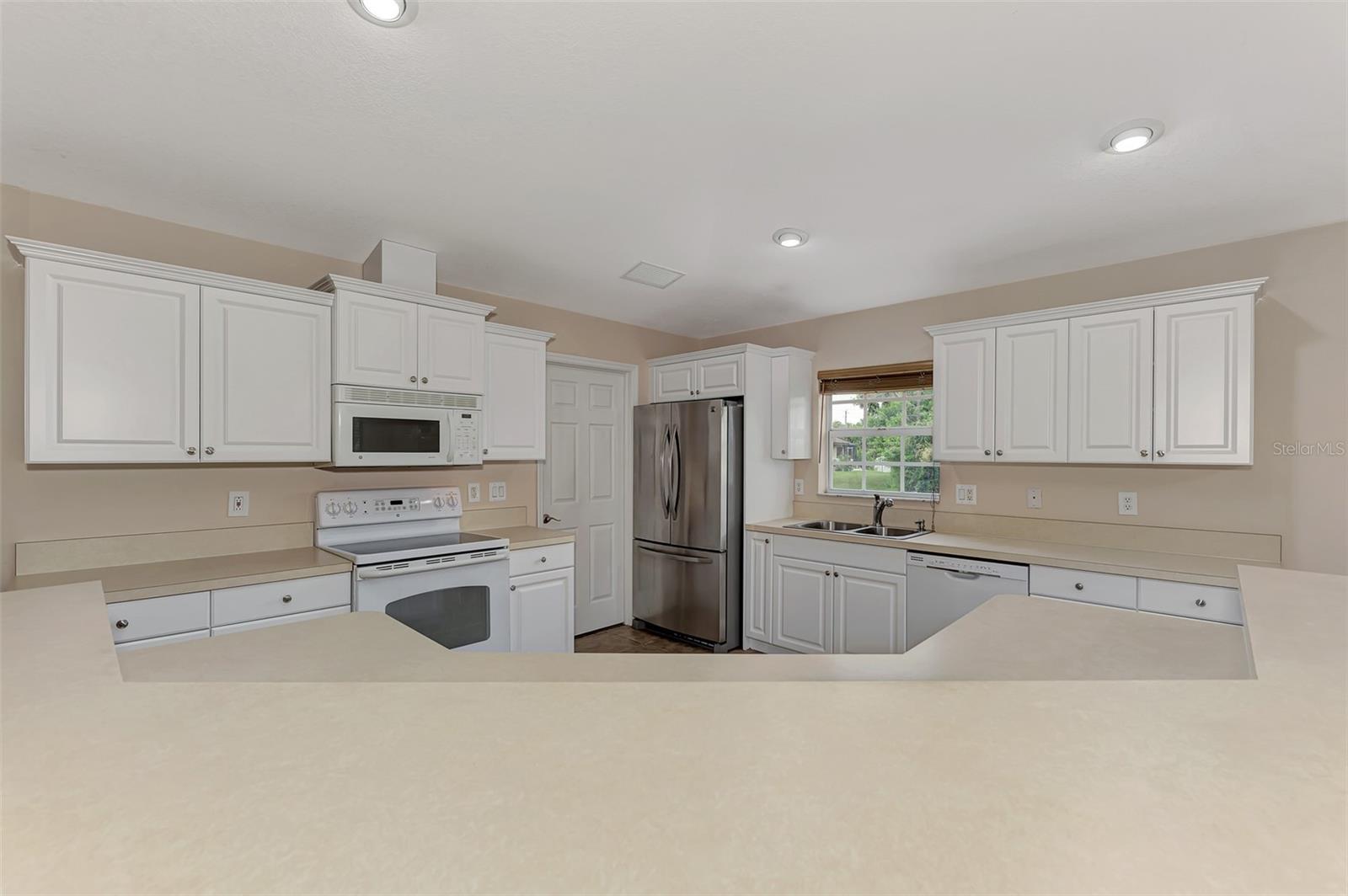 3530 ADELAIDE AVE, NORTH PORT, FL, 34288