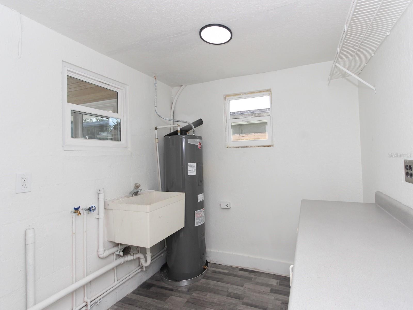 913 BUCKWOOD DR, ORLANDO, FL, 32806