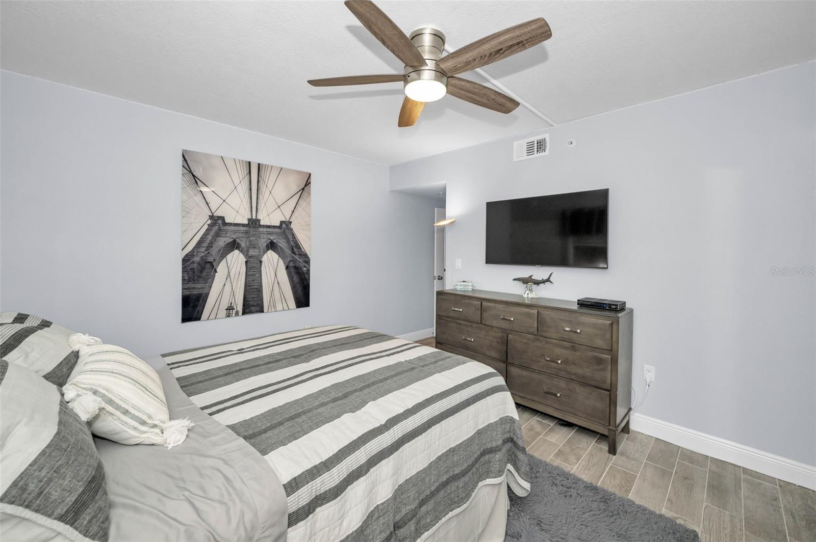 19700 GULF BLVD #403, INDIAN SHORES, FL, 33785