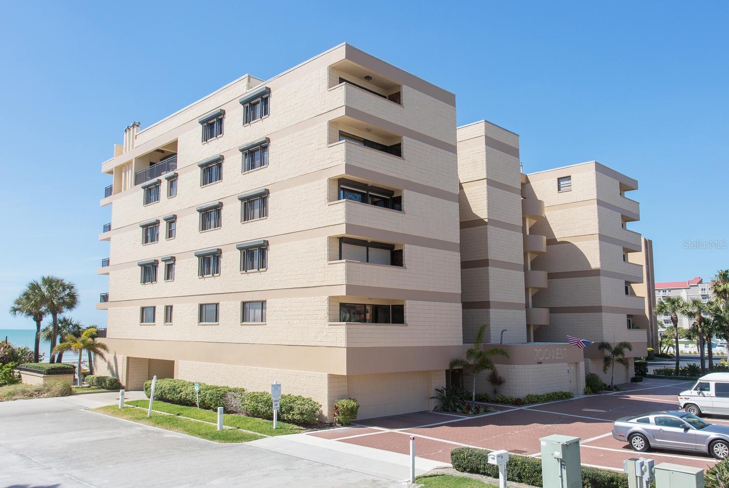 19700 GULF BLVD #403, INDIAN SHORES, FL, 33785