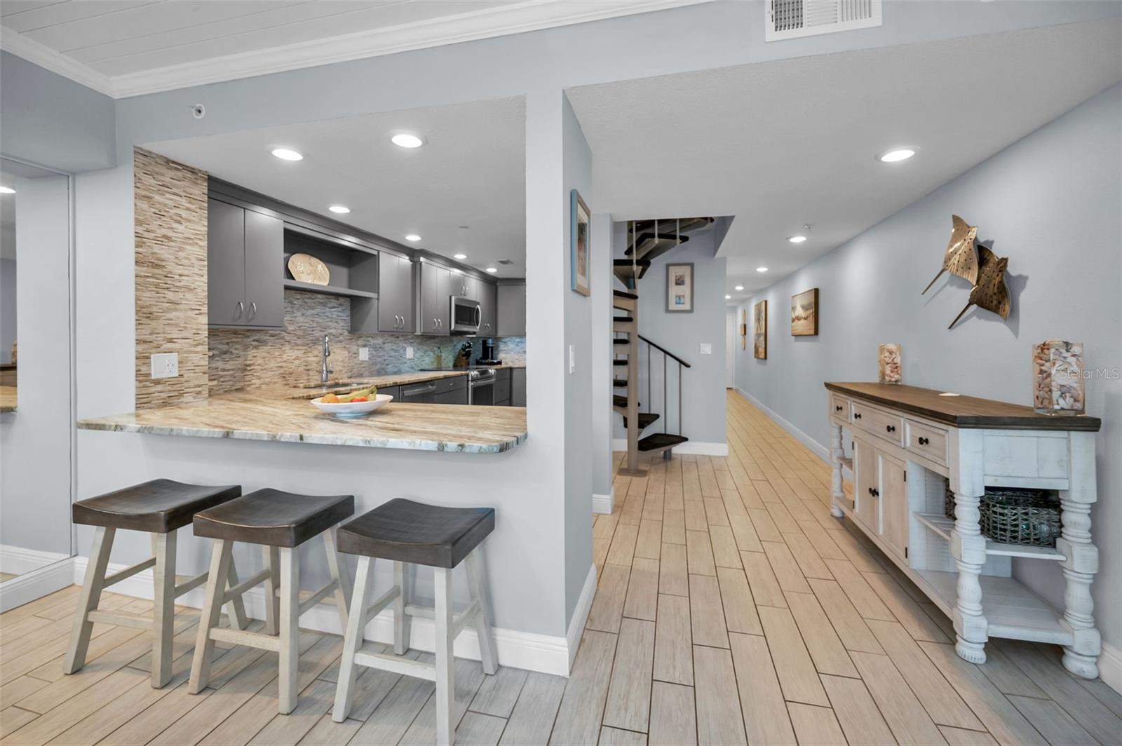 19700 GULF BLVD #403, INDIAN SHORES, FL, 33785