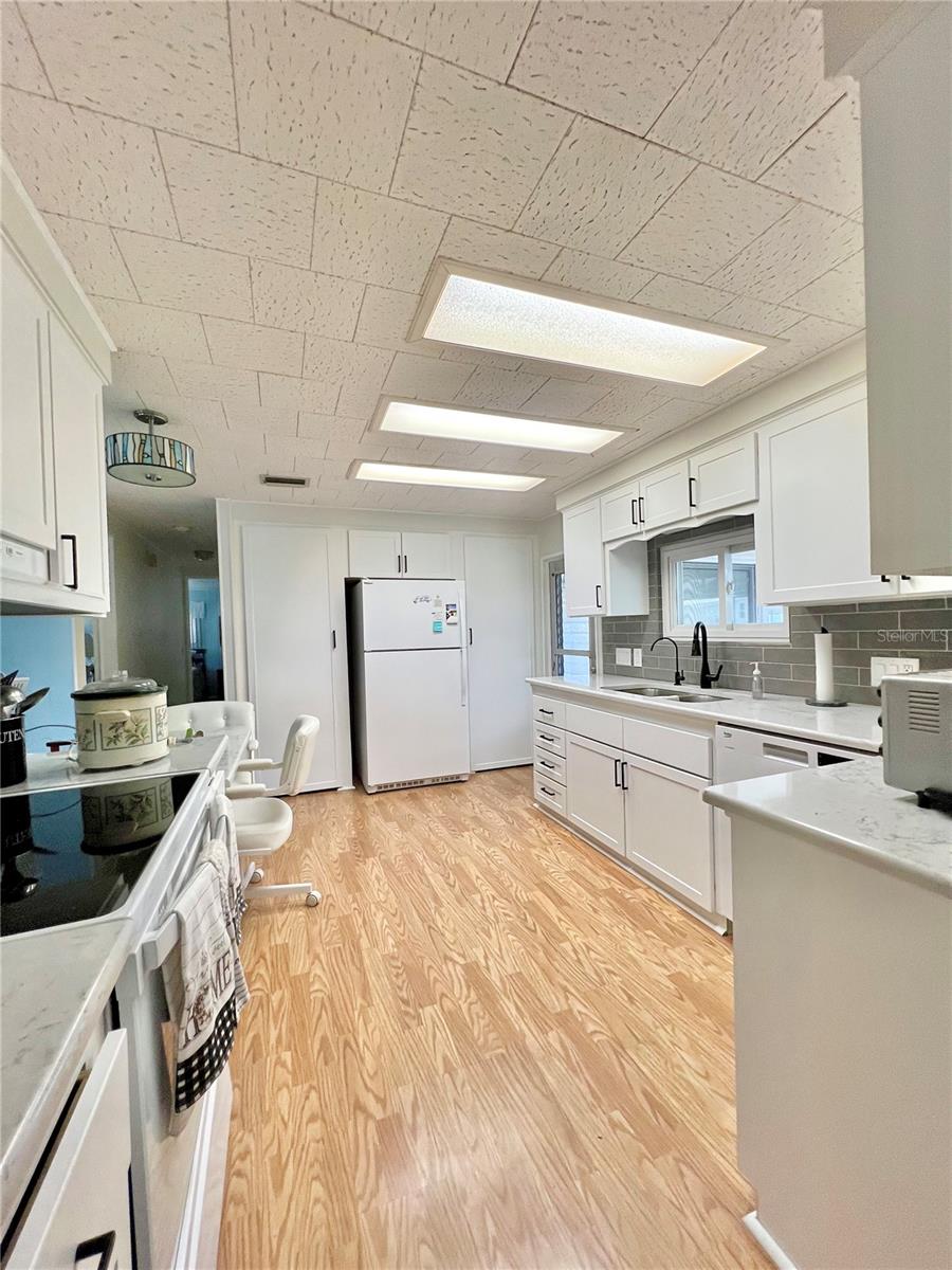 1100 BELCHER RD S #523, LARGO, FL, 33771