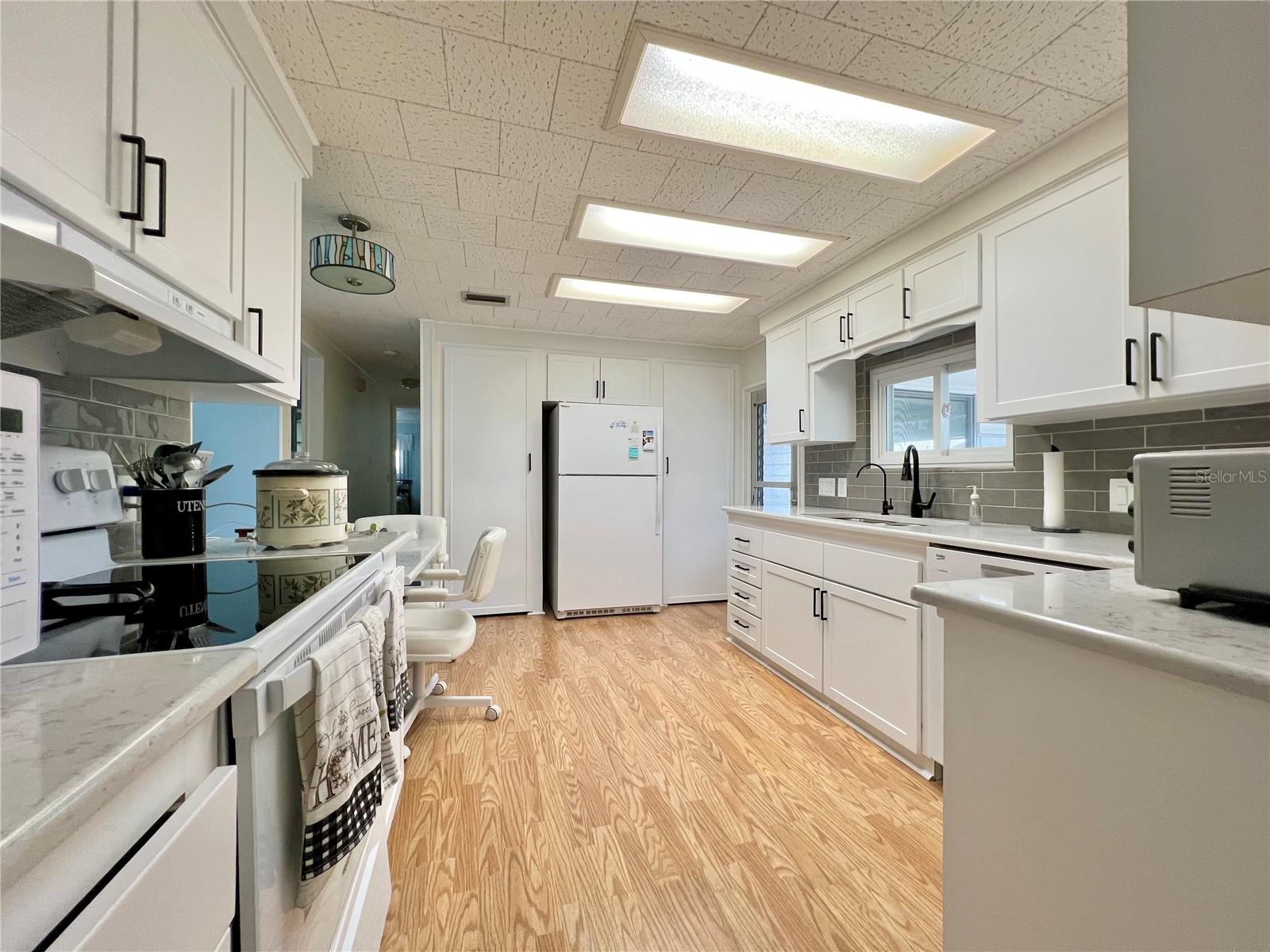 1100 BELCHER RD S #523, LARGO, FL, 33771
