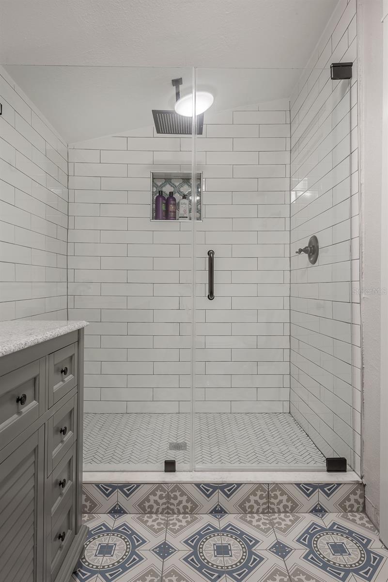 503 W IDLEWILD AVE, TAMPA, FL, 33604