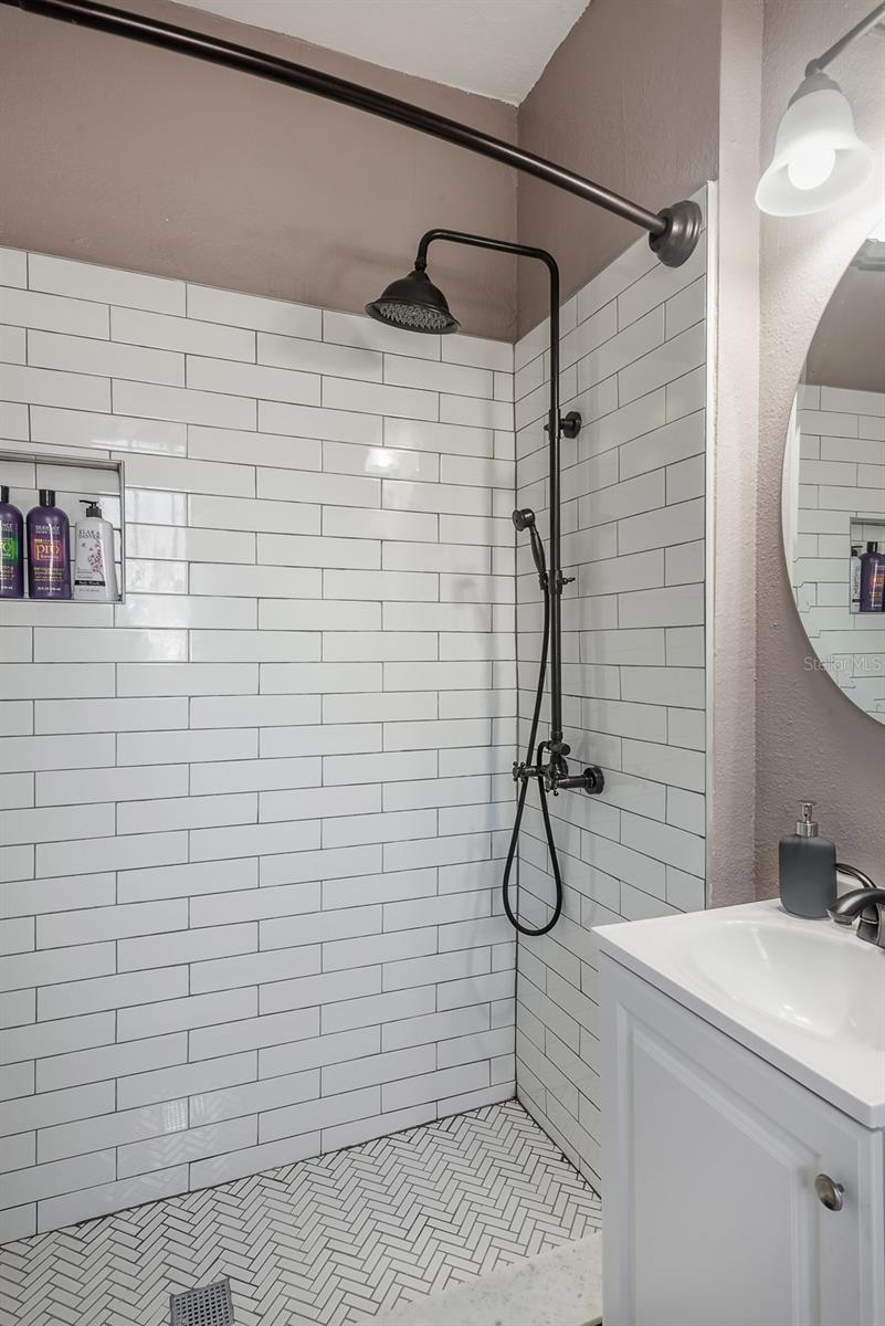 503 W IDLEWILD AVE, TAMPA, FL, 33604