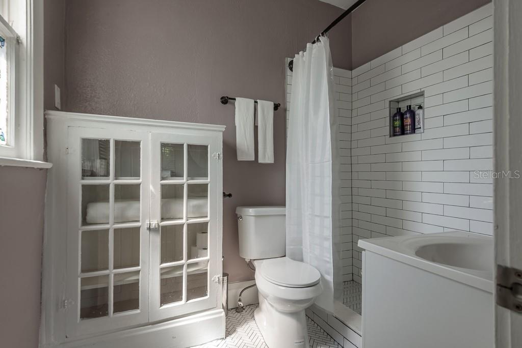 503 W IDLEWILD AVE, TAMPA, FL, 33604