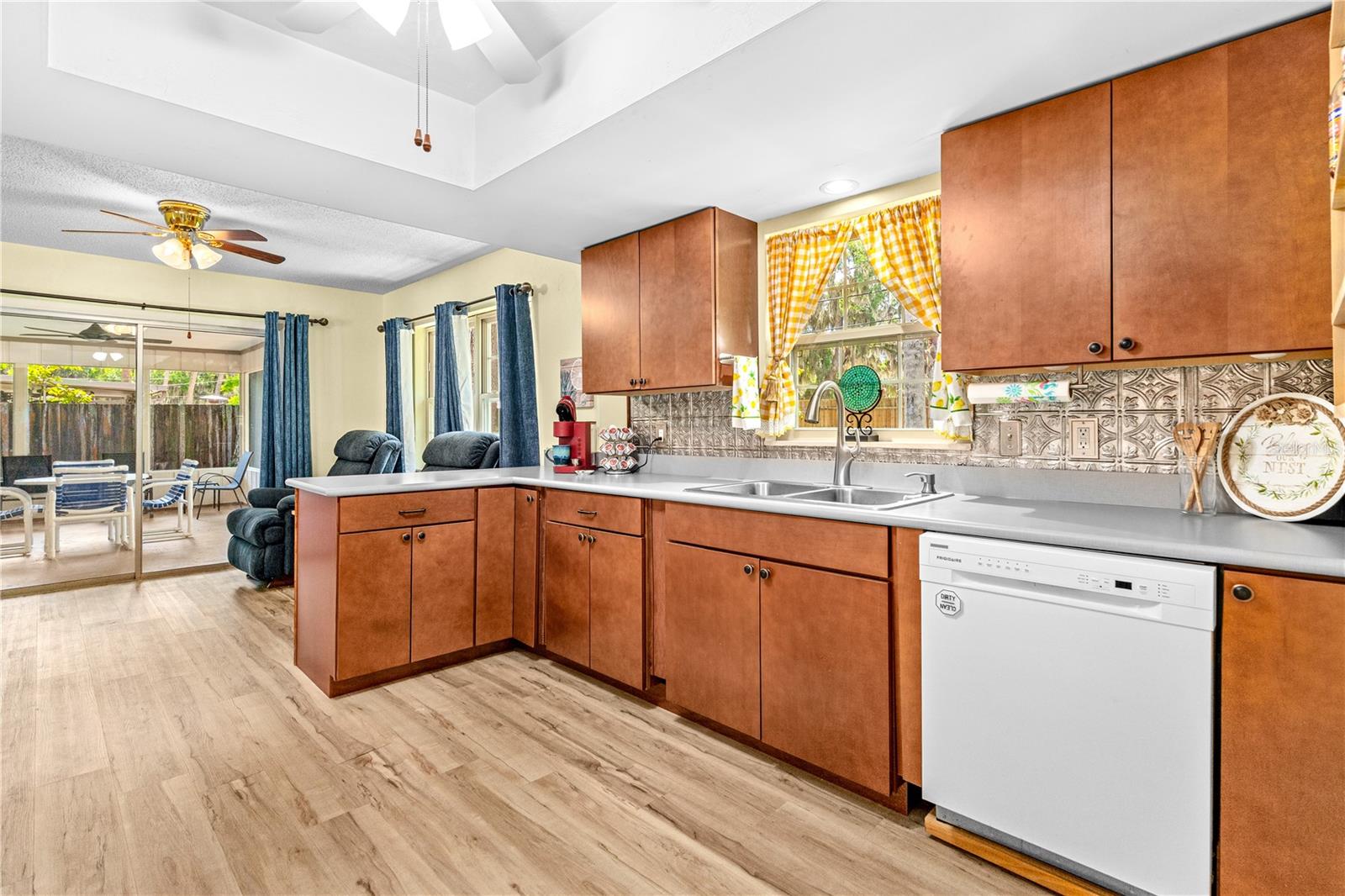 3016 MANGO TREE DR, EDGEWATER, FL, 32141