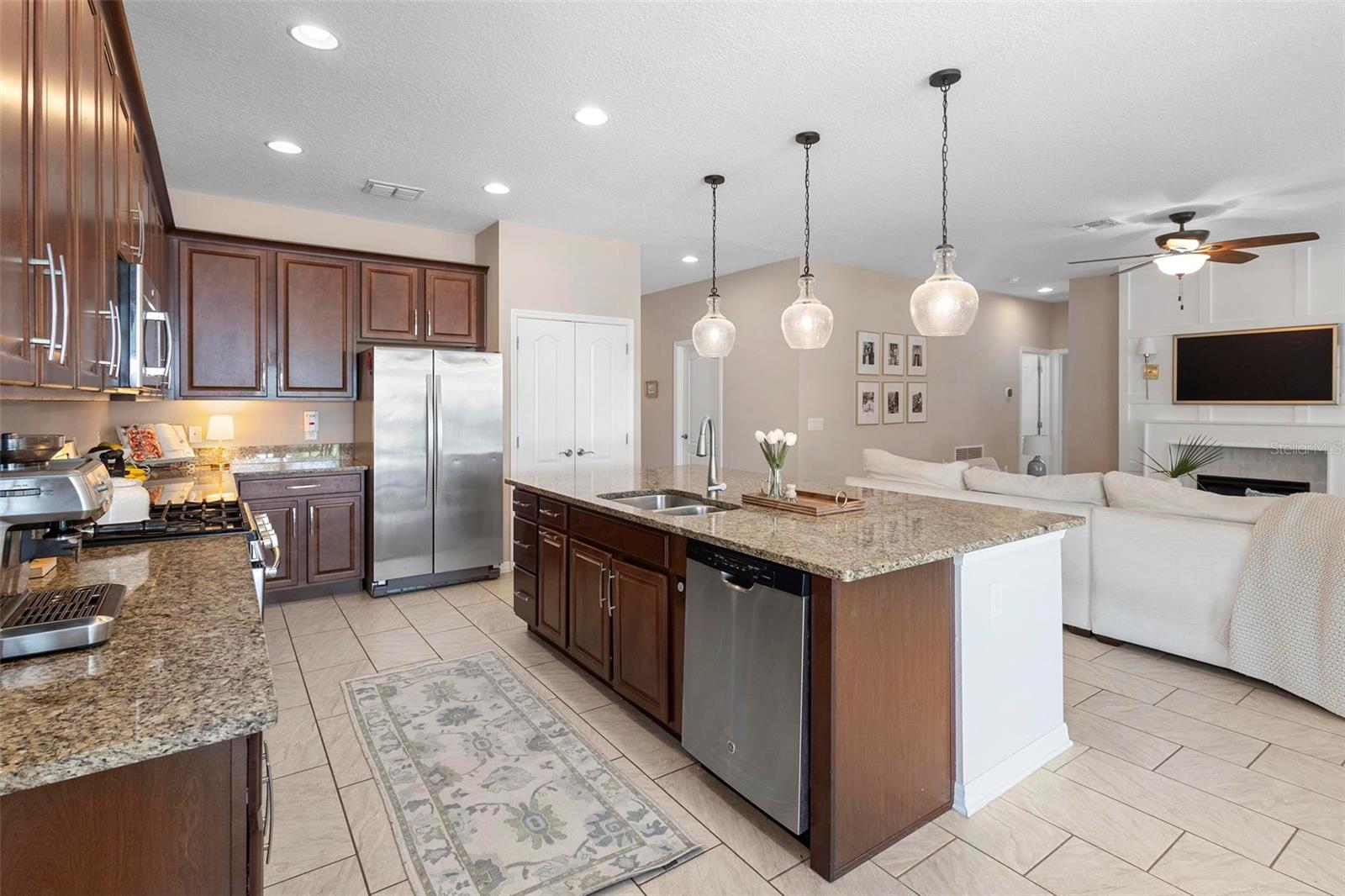716 RIVIERA BELLA DR, DEBARY, FL, 32713
