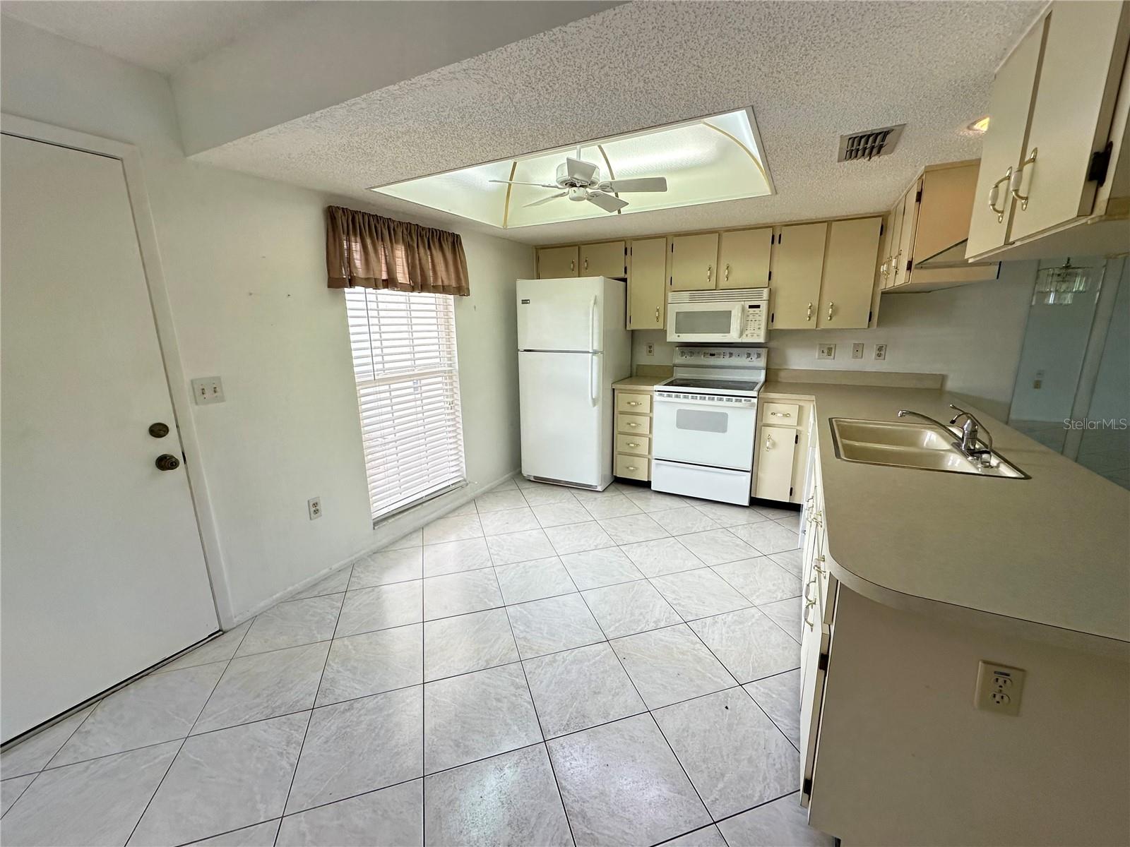 12541 DEARBORN DR #B, HUDSON, FL, 34667