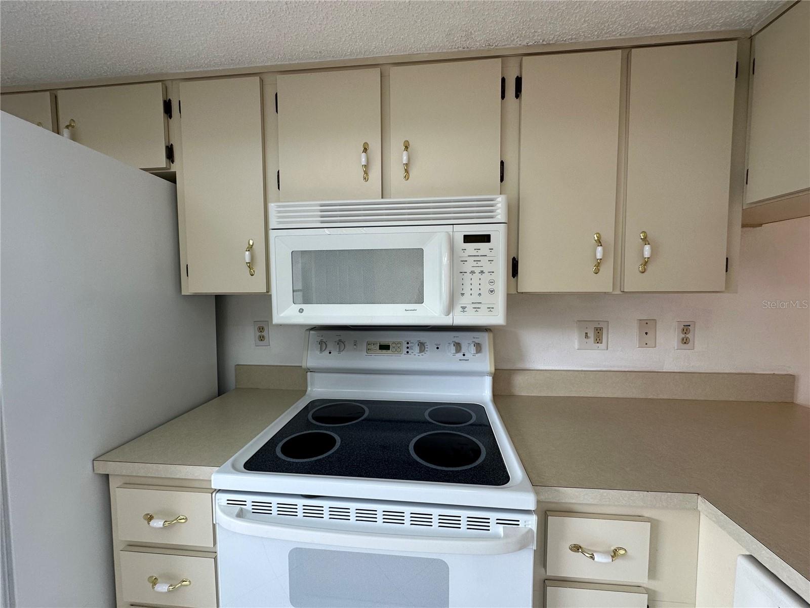 12541 DEARBORN DR #B, HUDSON, FL, 34667