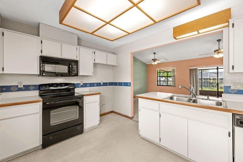 12050 LINDEN DR, SPRING HILL, FL, 34608