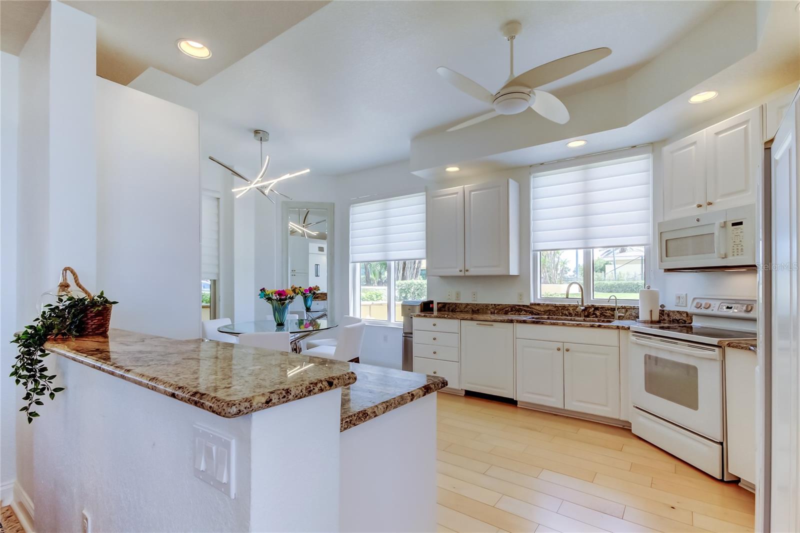 1200 GULF BLVD #101, CLEARWATER BEACH, FL, 33767