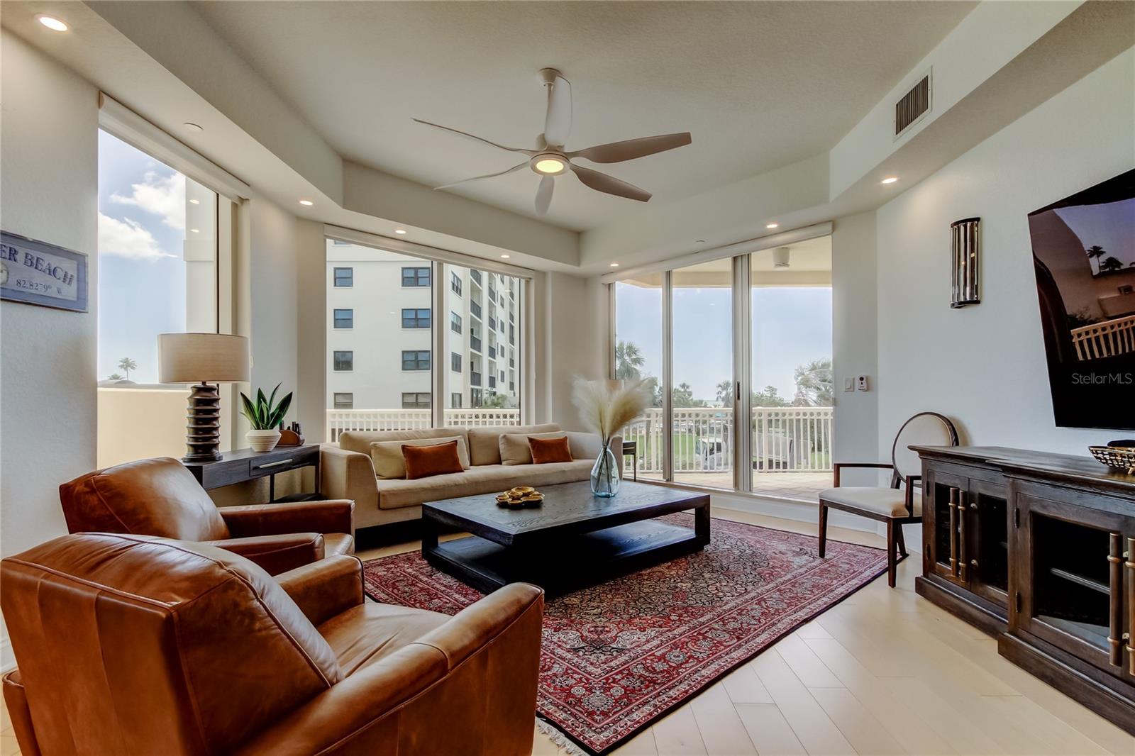 1200 GULF BLVD #101, CLEARWATER BEACH, FL, 33767