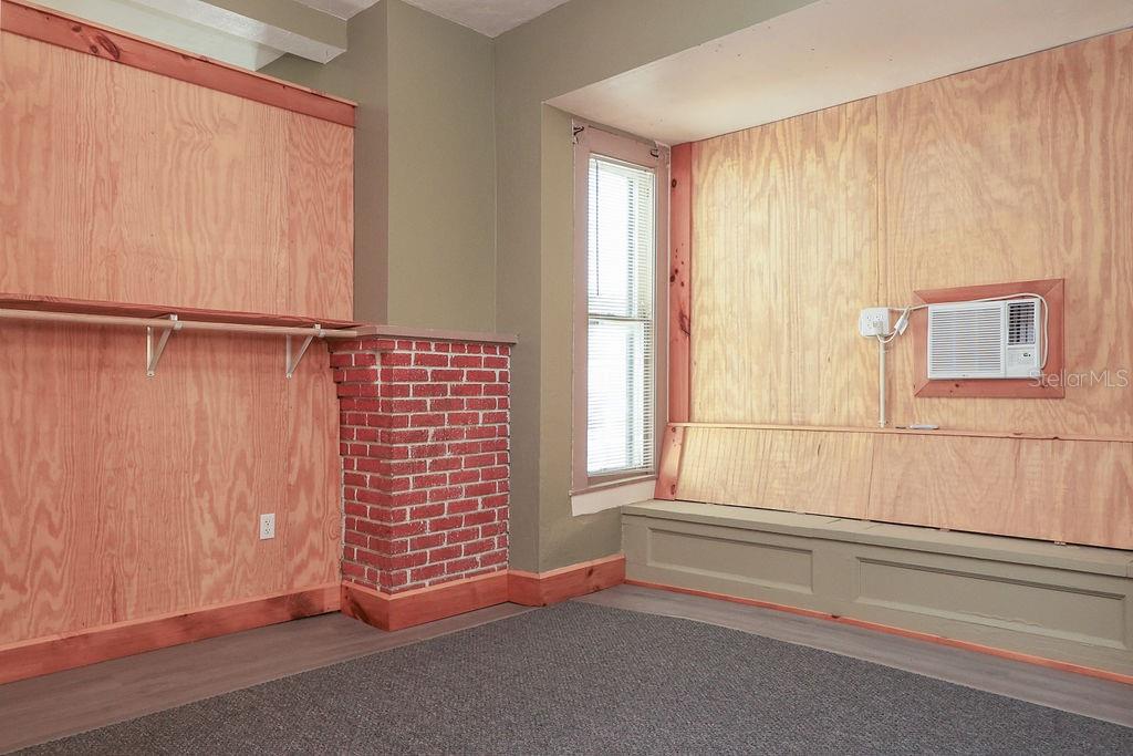 128 E RICH AVE, DELAND, FL, 32724