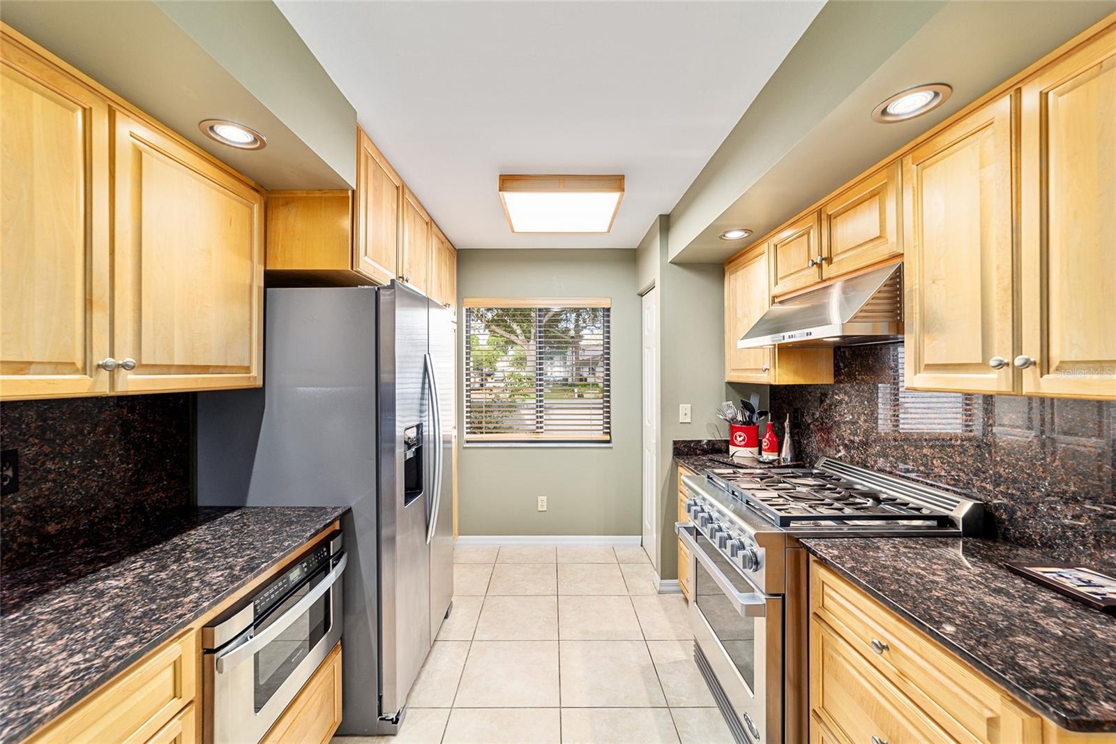 2042 SE 37TH COURT CIRCLE CIR, OCALA, FL, 34471