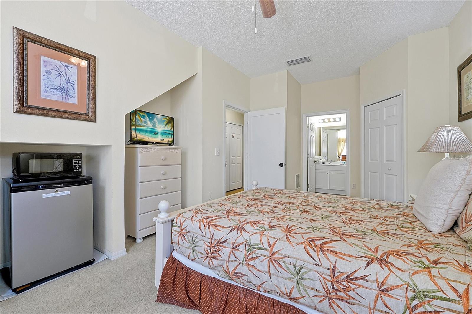 8419 BLUE LAGOON DR, KISSIMMEE, FL, 34747