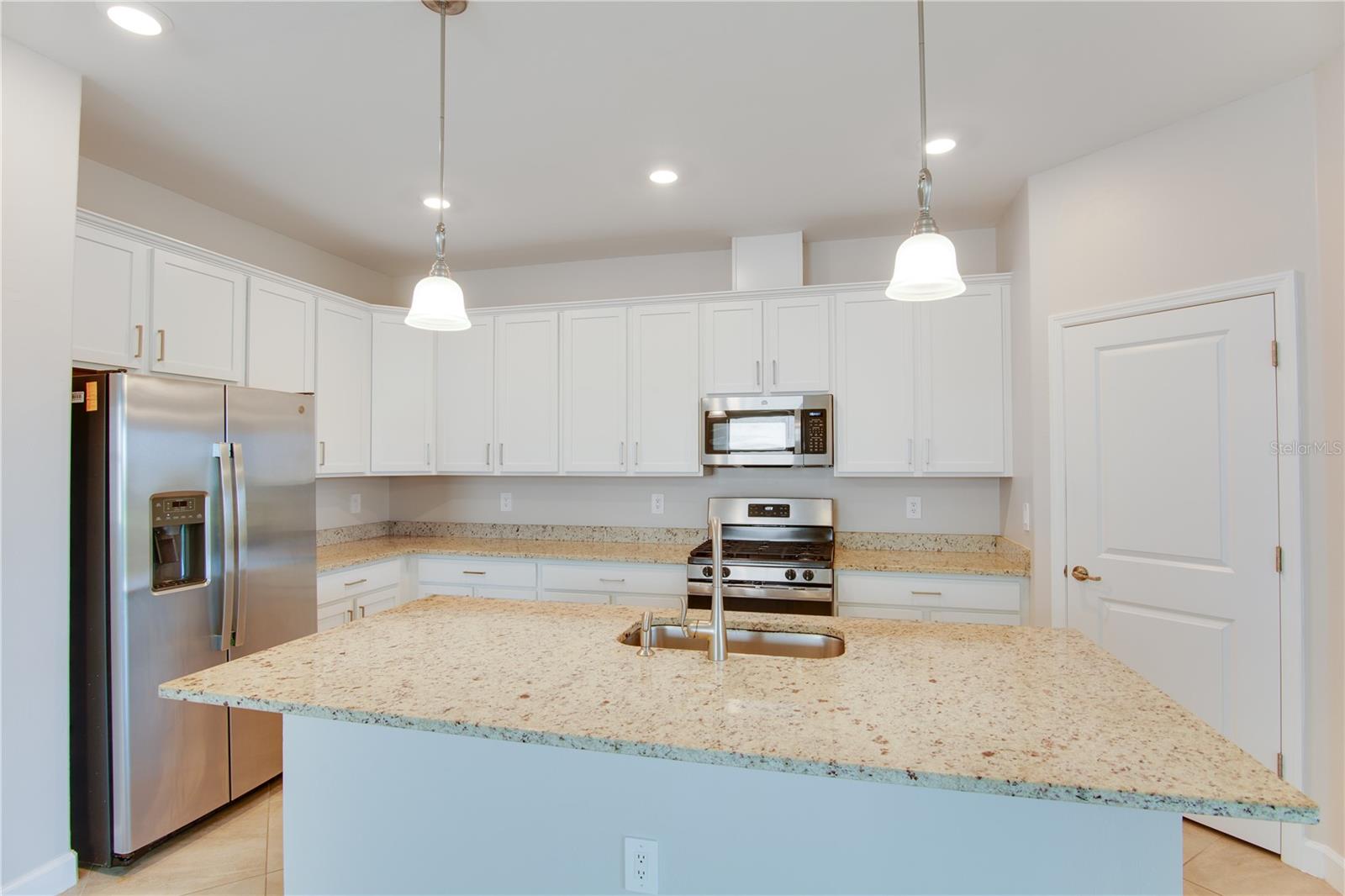 15890 ISLANDWALK AVE, BRADENTON, FL, 34211
