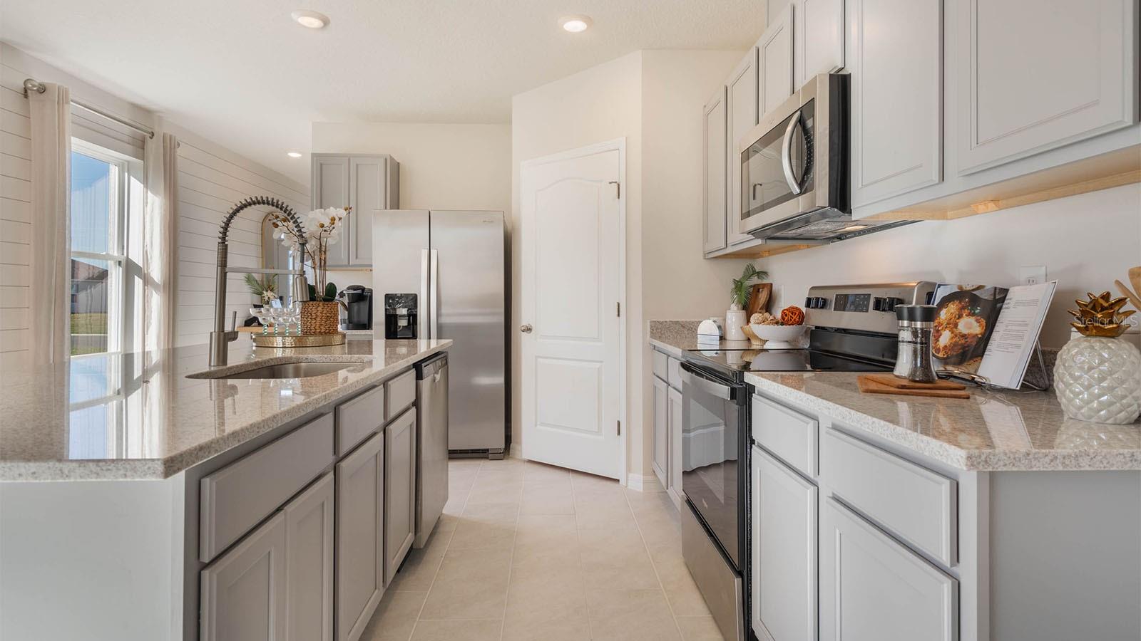 1721 FROGMORE AVE, HAINES CITY, FL, 33844