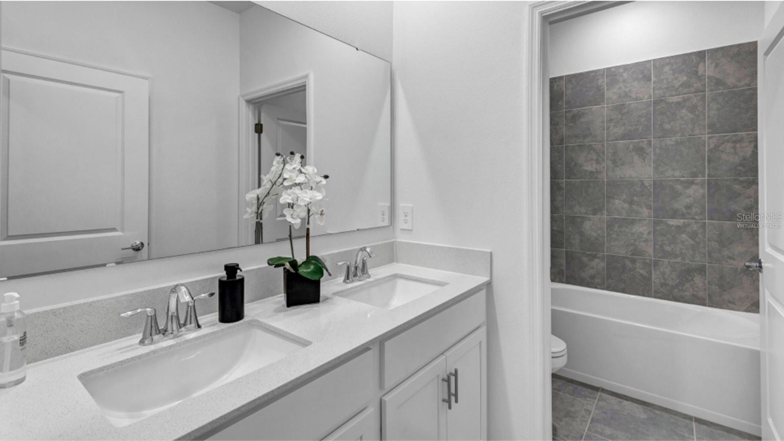 611 TERRAPIN DR, DEBARY, FL, 32713