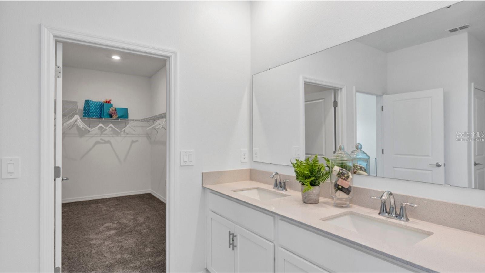 611 TERRAPIN DR, DEBARY, FL, 32713