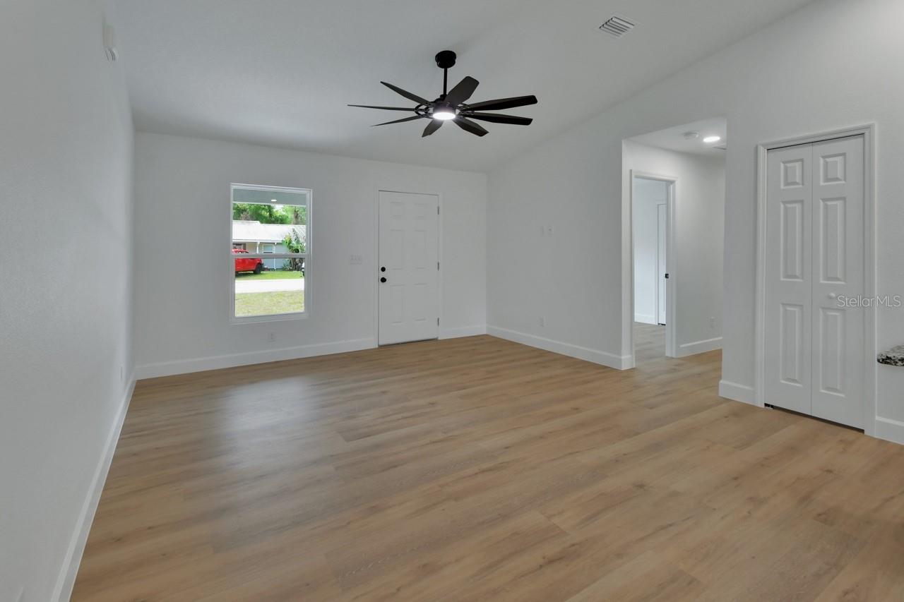 1427 18TH ST, ORANGE CITY, FL, 32763
