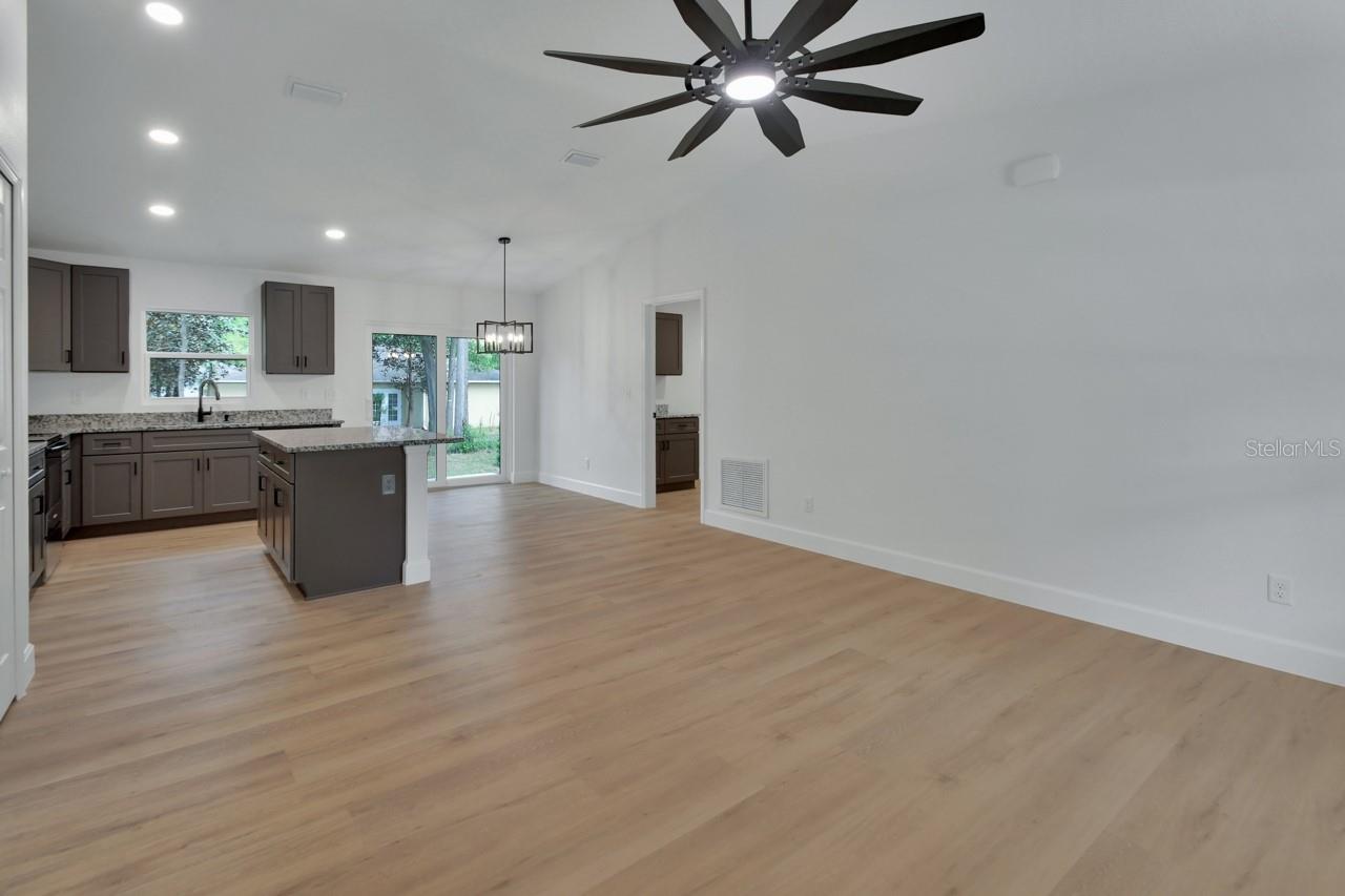 1427 18TH ST, ORANGE CITY, FL, 32763