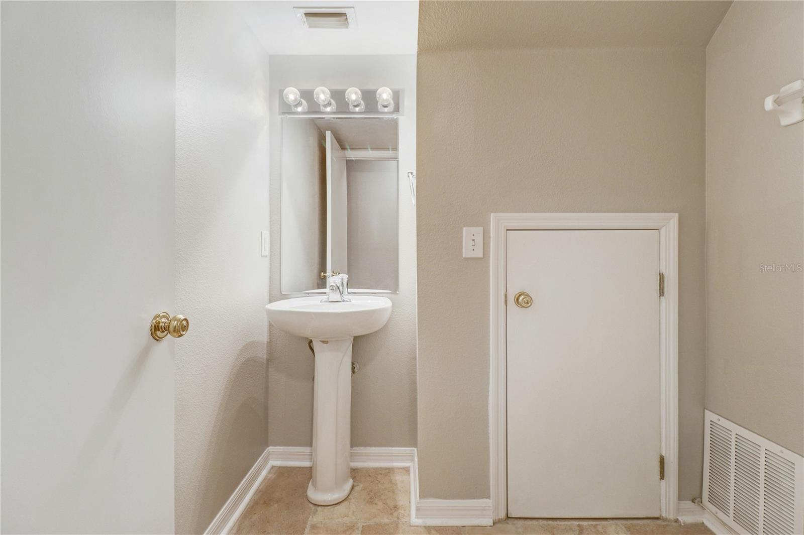 10811 KEYS GATE DR, RIVERVIEW, FL, 33579