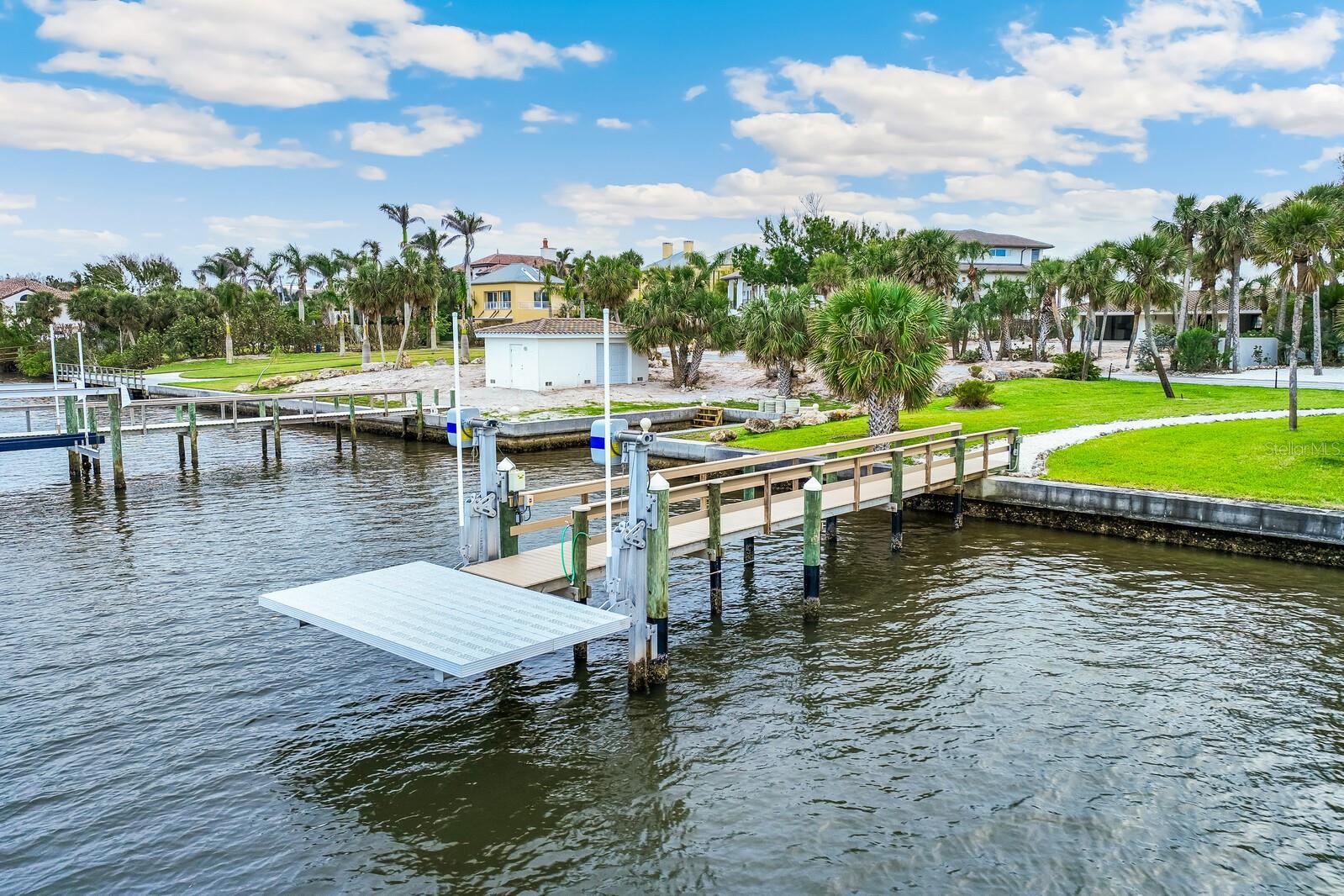 744 N MANASOTA KEY RD, ENGLEWOOD, FL, 34223