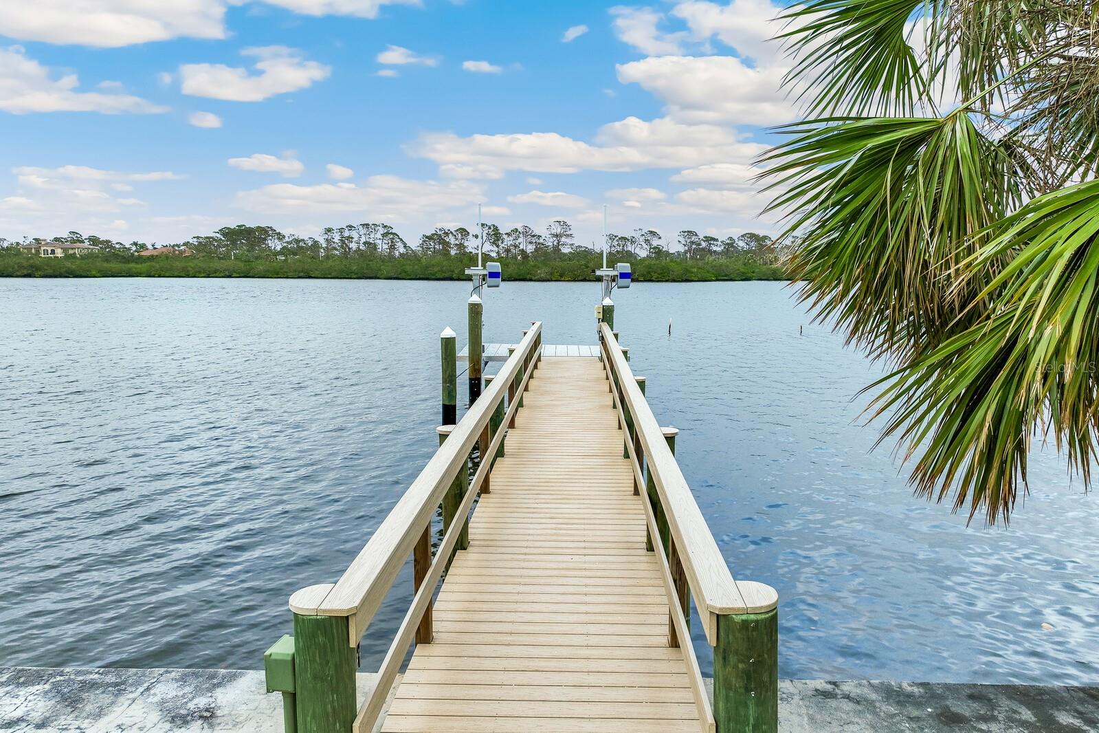 744 N MANASOTA KEY RD, ENGLEWOOD, FL, 34223