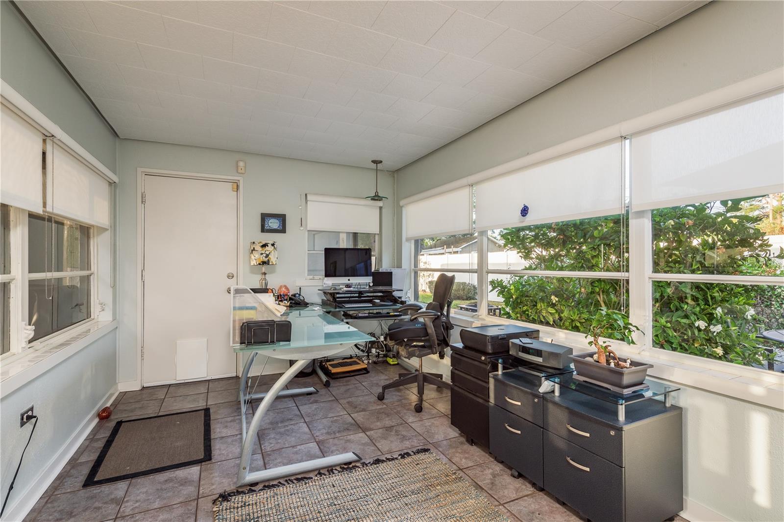 438 39TH AVE N, ST PETERSBURG, FL, 33703
