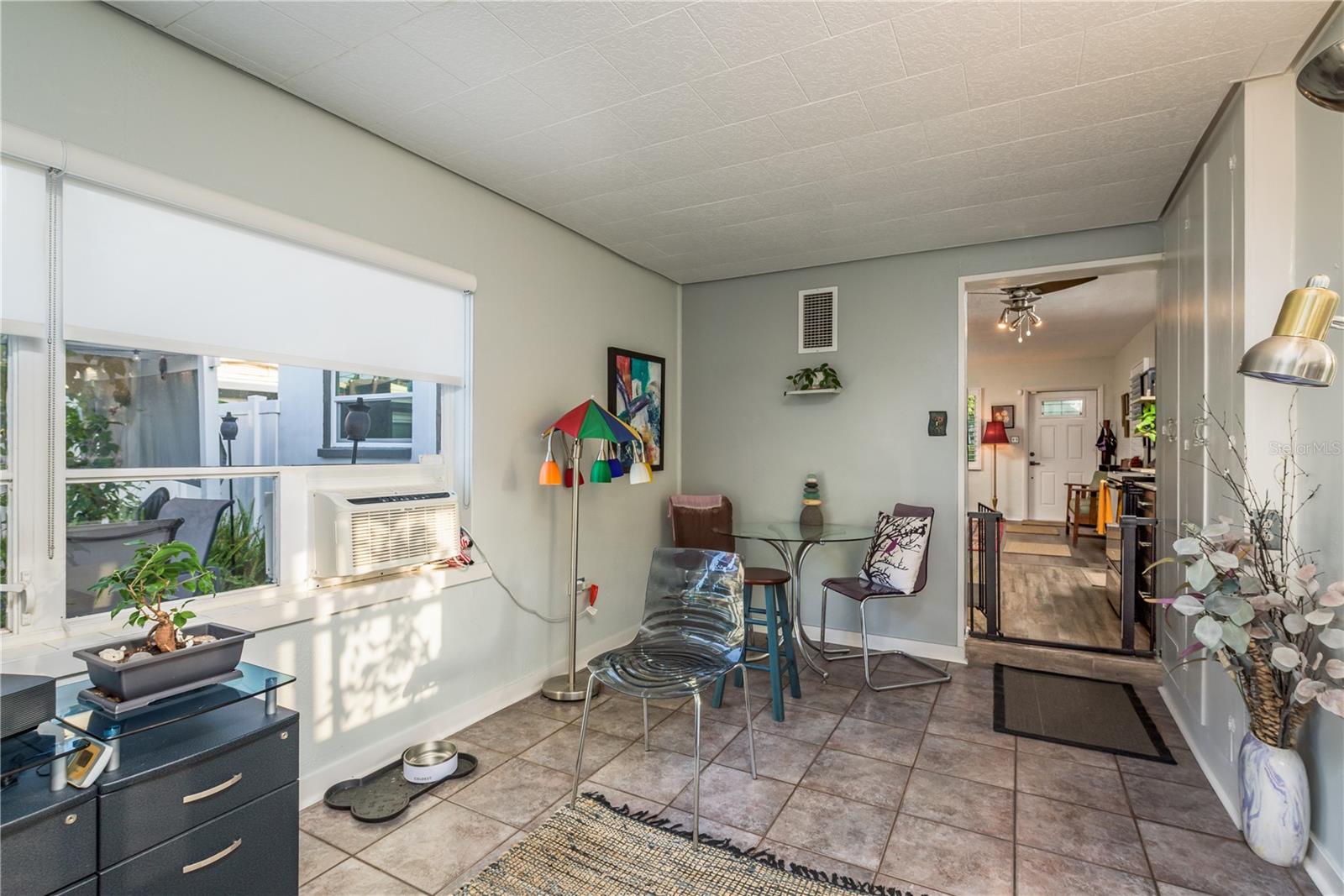 438 39TH AVE N, ST PETERSBURG, FL, 33703