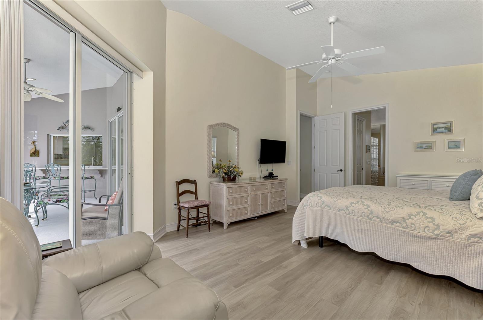 910 PARK PLACE DR, ENGLEWOOD, FL, 34223