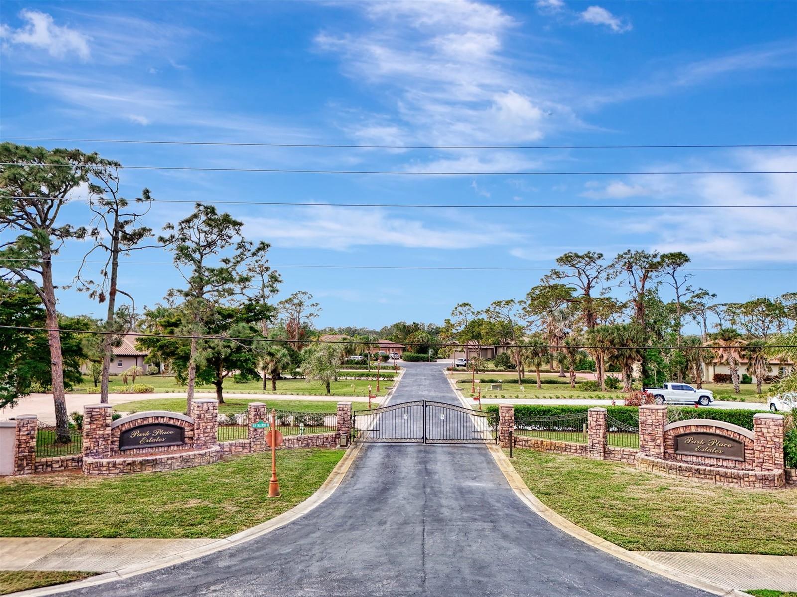 910 PARK PLACE DR, ENGLEWOOD, FL, 34223