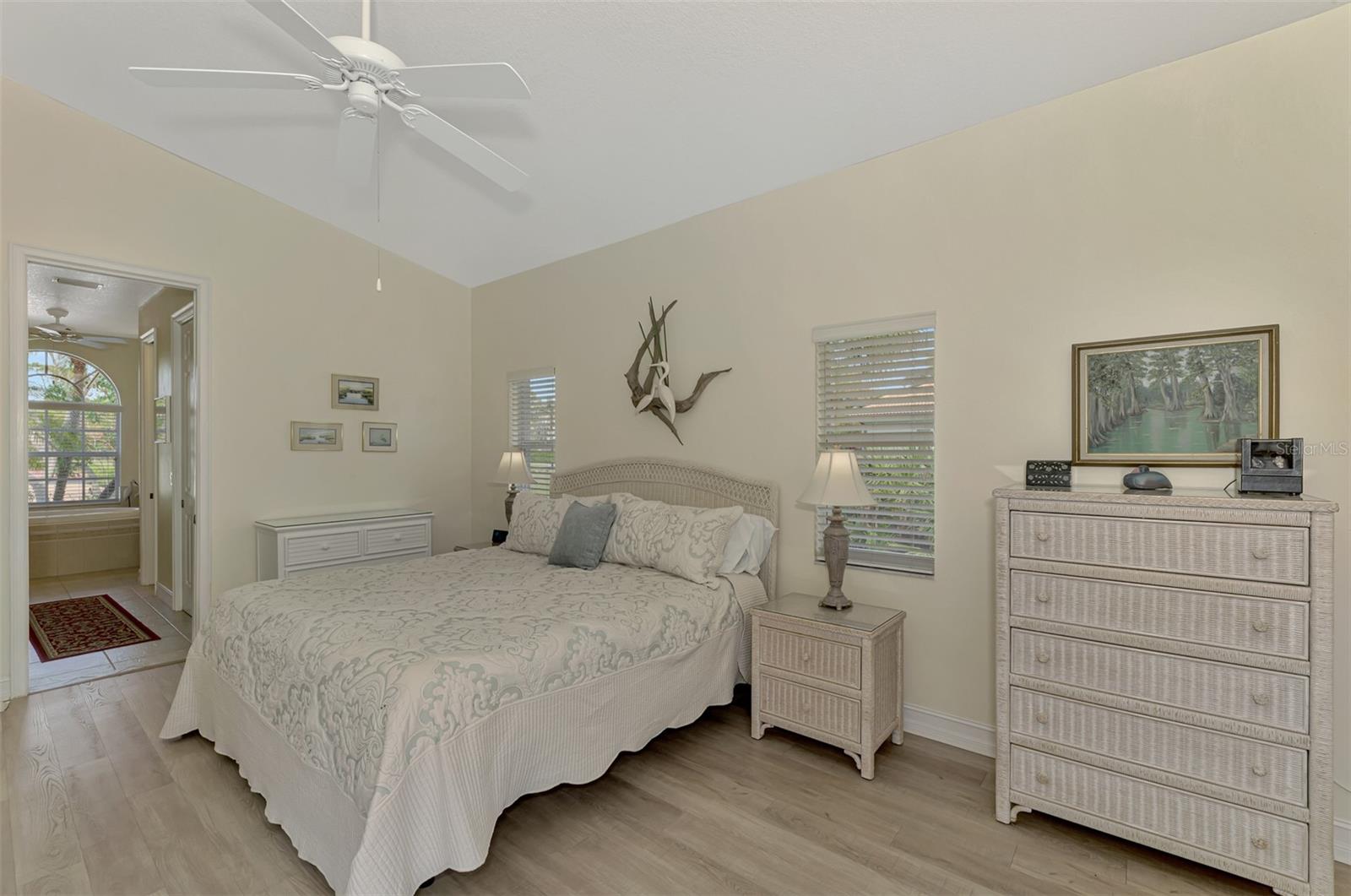 910 PARK PLACE DR, ENGLEWOOD, FL, 34223