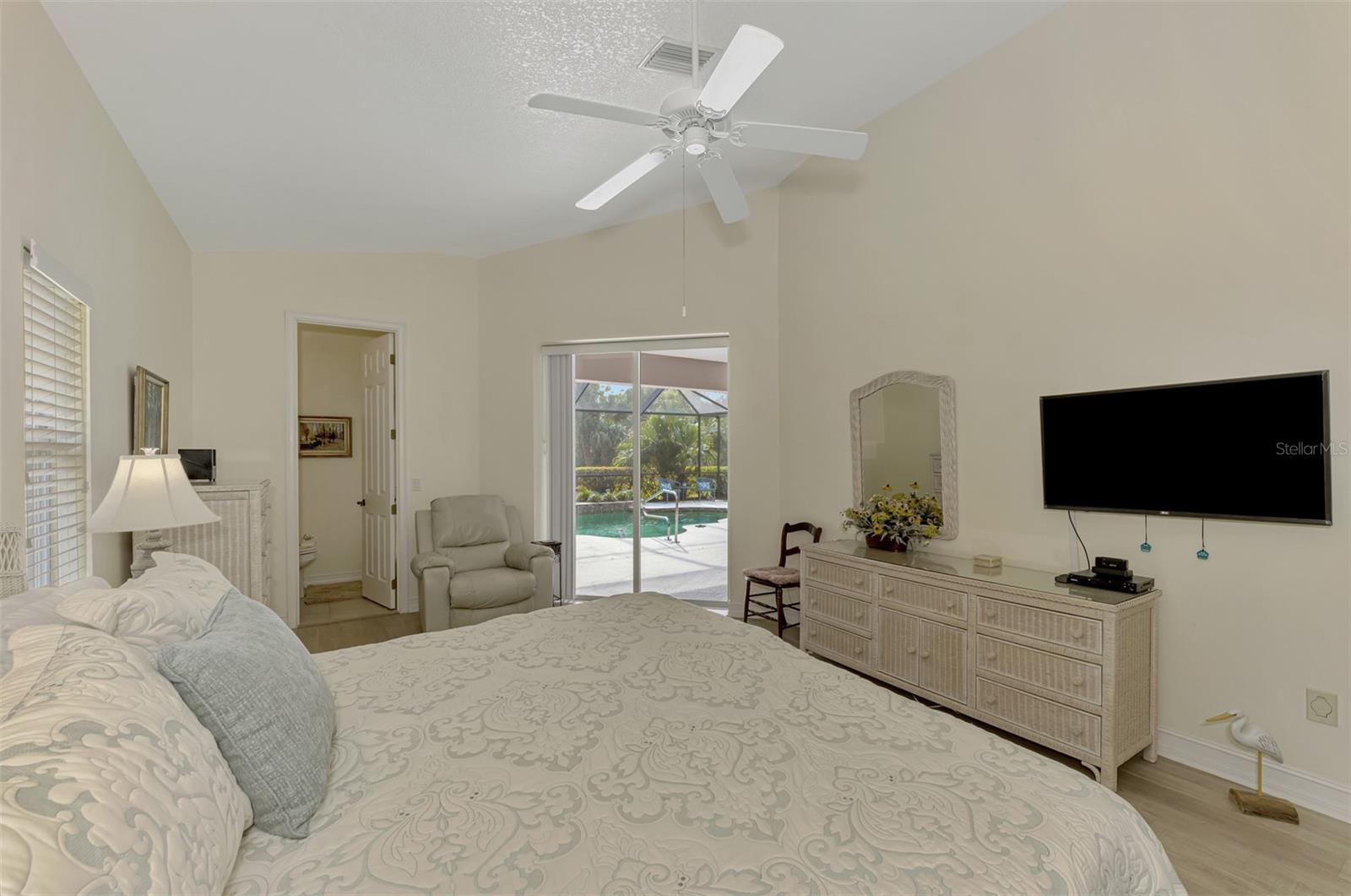 910 PARK PLACE DR, ENGLEWOOD, FL, 34223