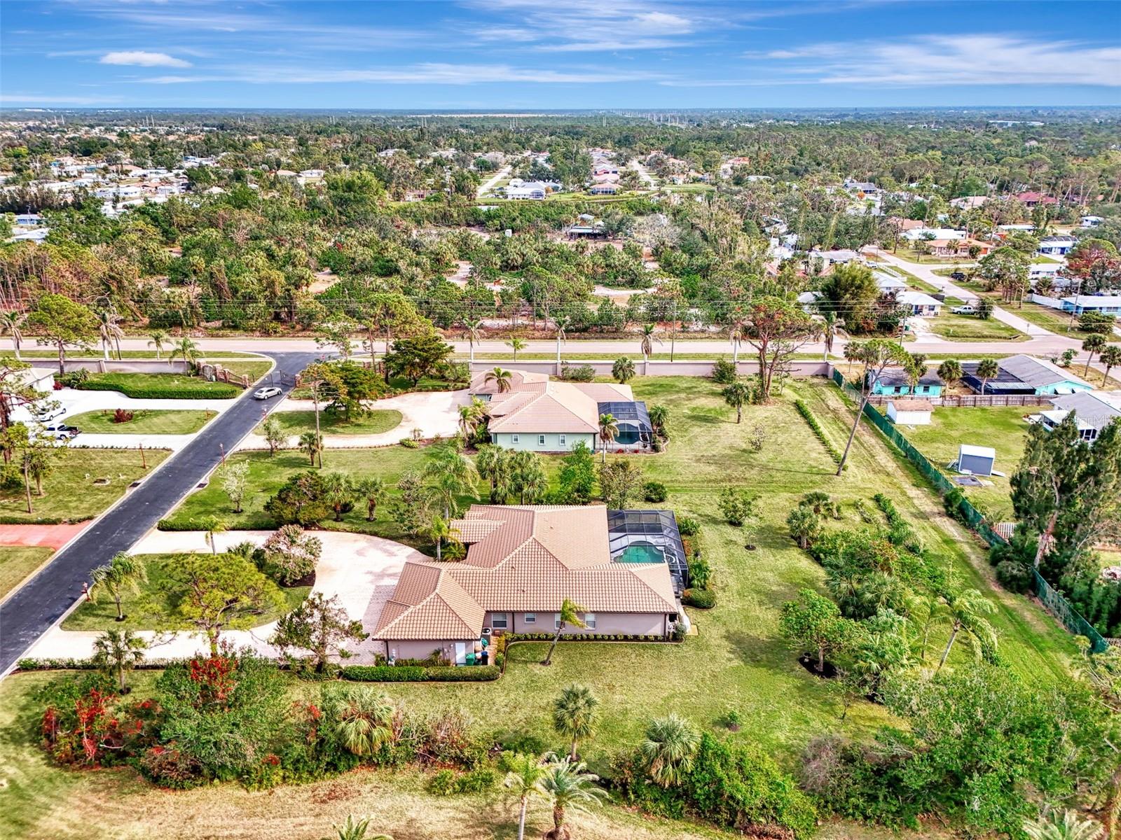 910 PARK PLACE DR, ENGLEWOOD, FL, 34223