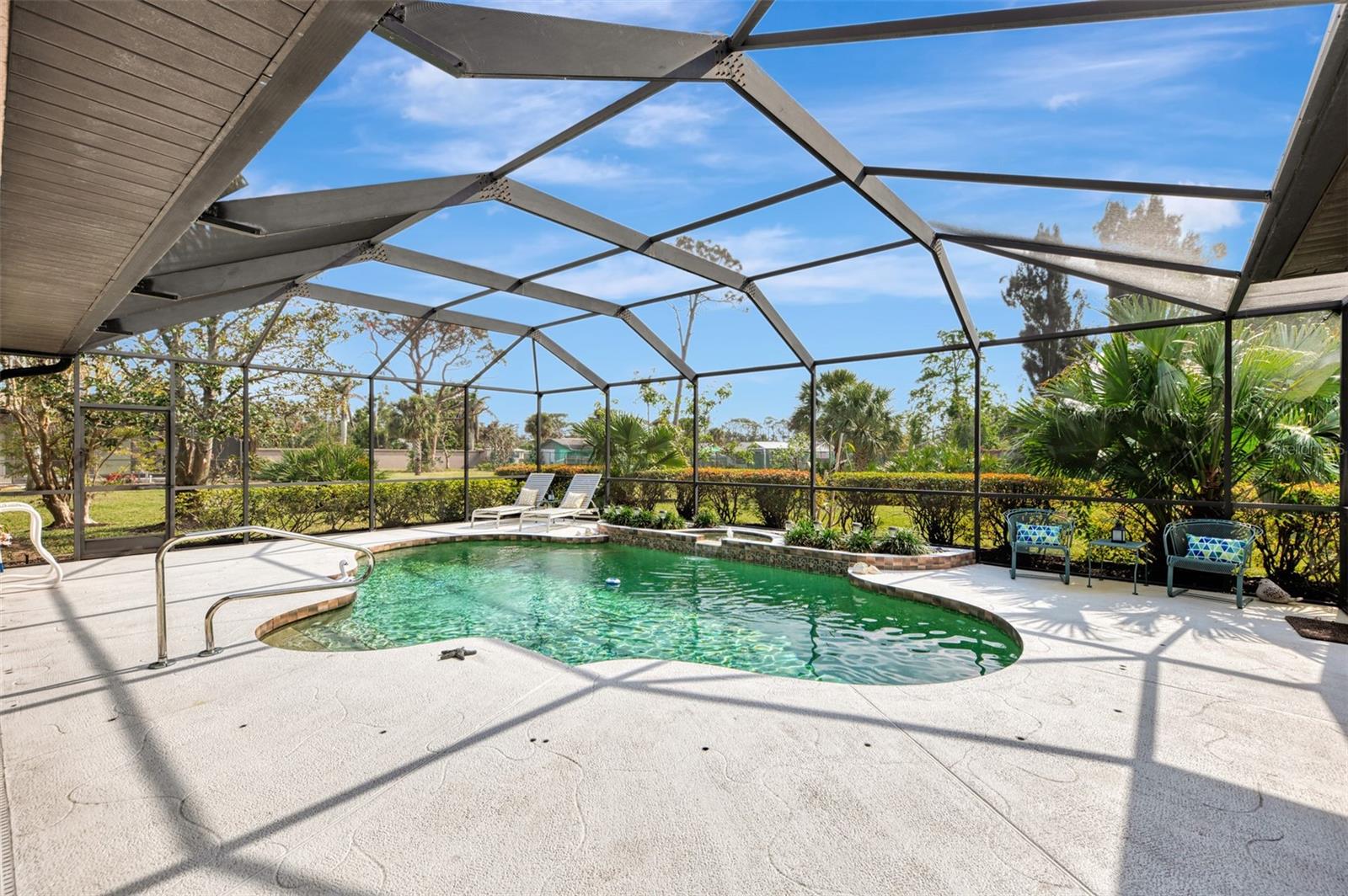 910 PARK PLACE DR, ENGLEWOOD, FL, 34223